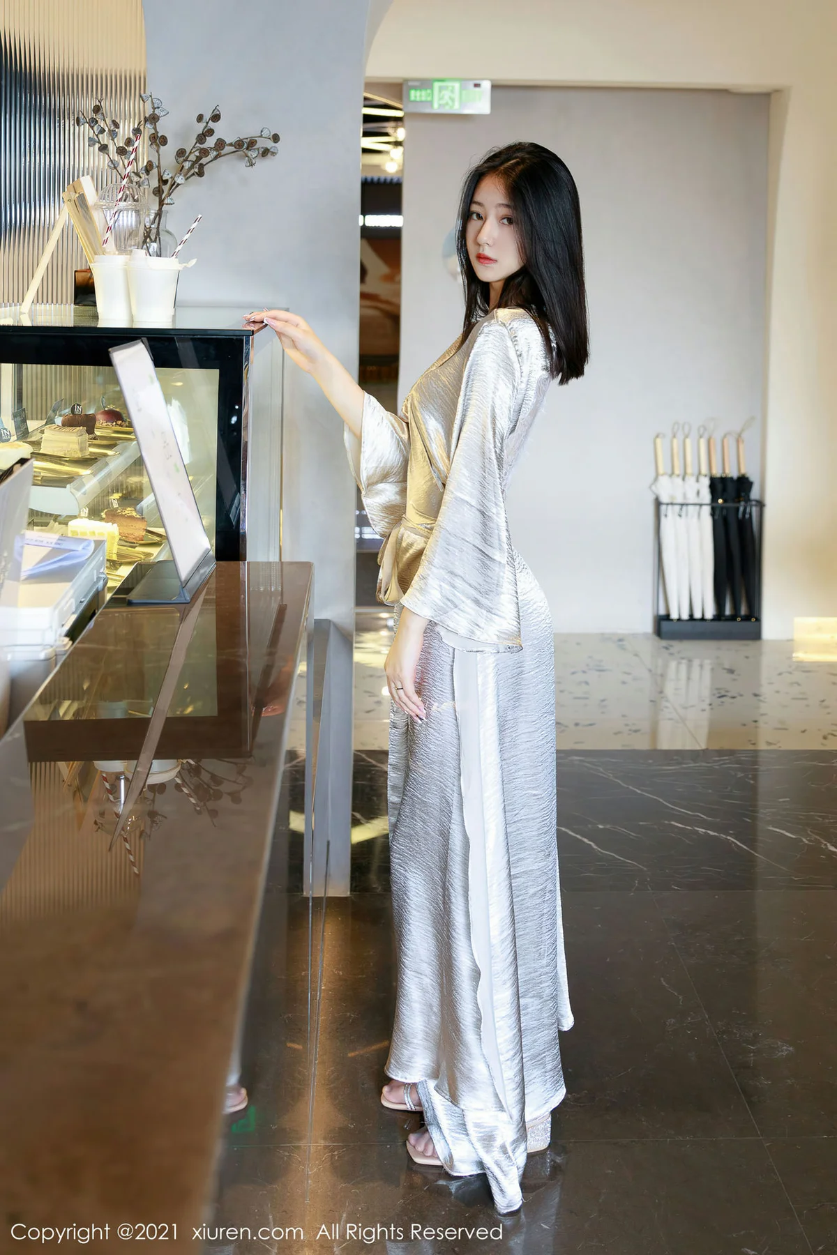 XiuRen 秀人 No.3542 面容清秀灰丝 熊小诺 第二套写真1 - 1