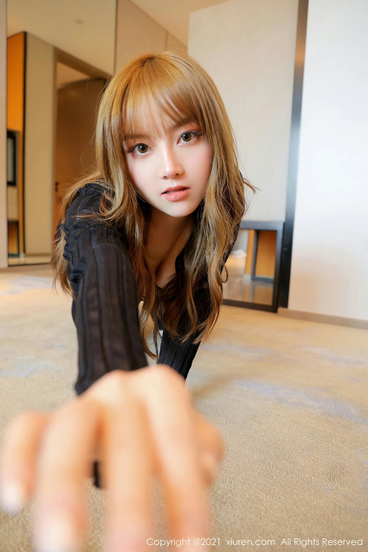 XiuRen 秀人 No.3596 黑色情趣服饰 豆瓣酱 性感写真 - 8