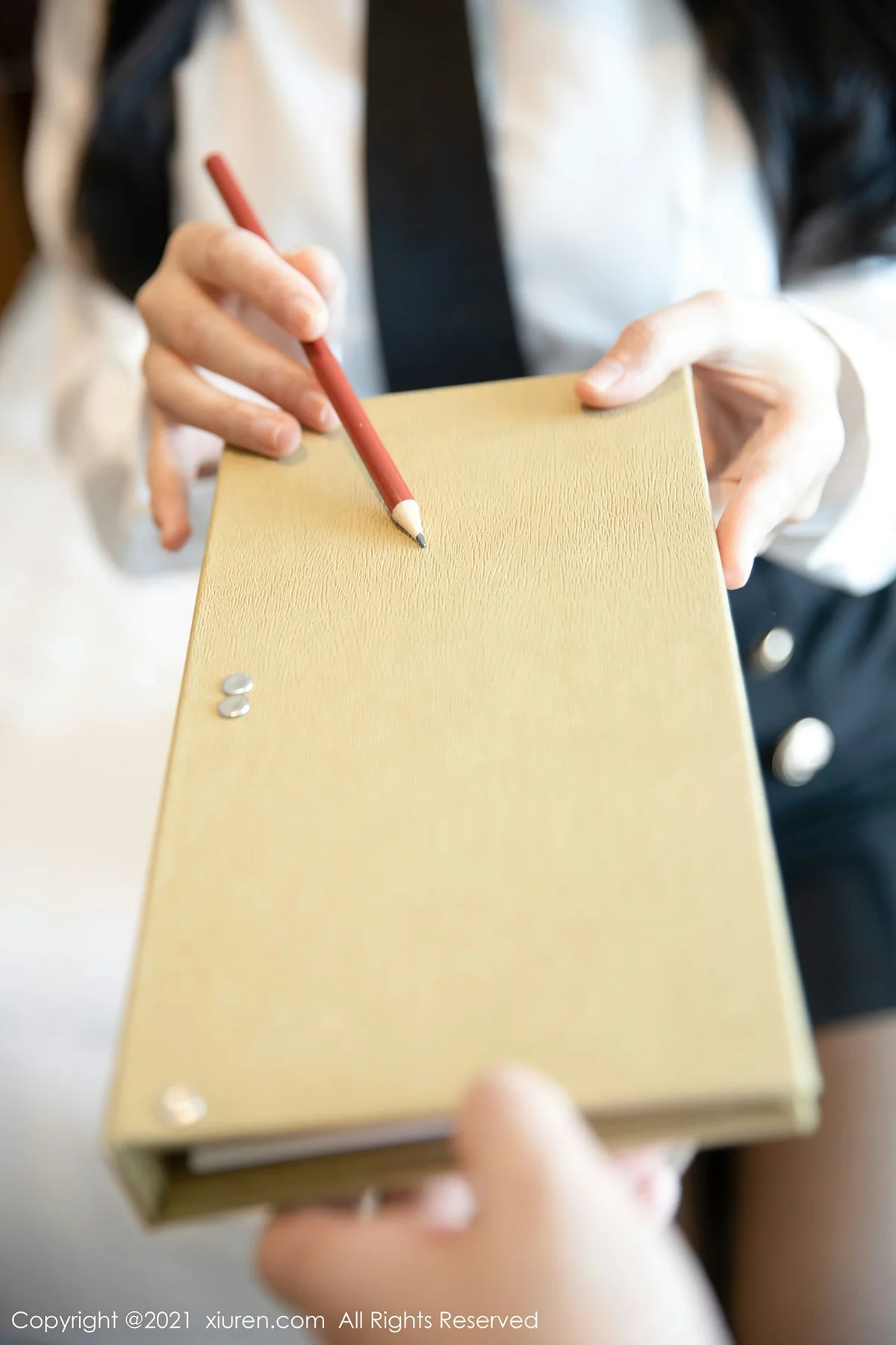 XiuRen 秀人 No.3608 短裙职场OL 朱可儿Flower 厦门旅拍写真3 - 4