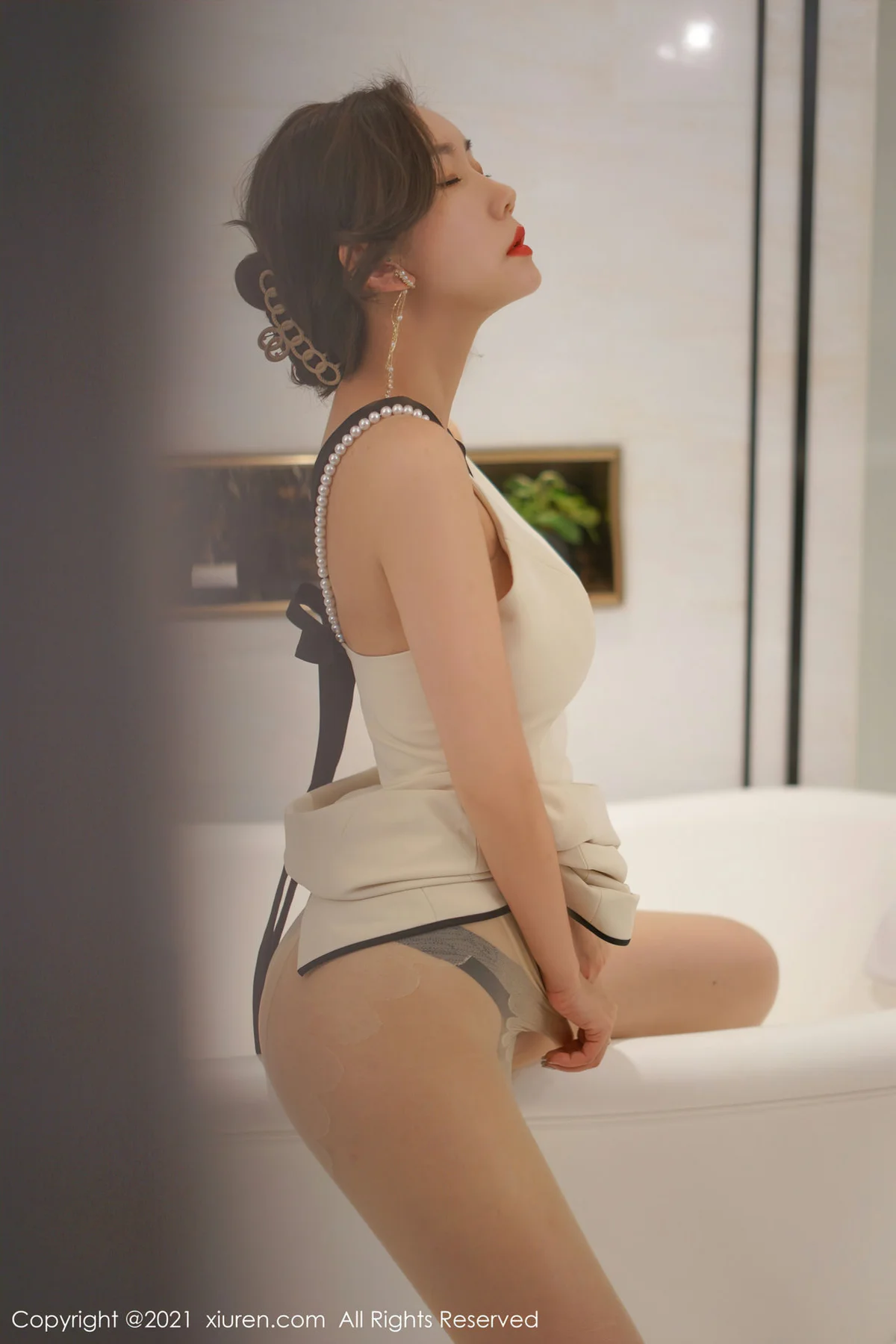 XiuRen 秀人 No.3666 浴室场景 艾静香 澳门旅拍 - 9