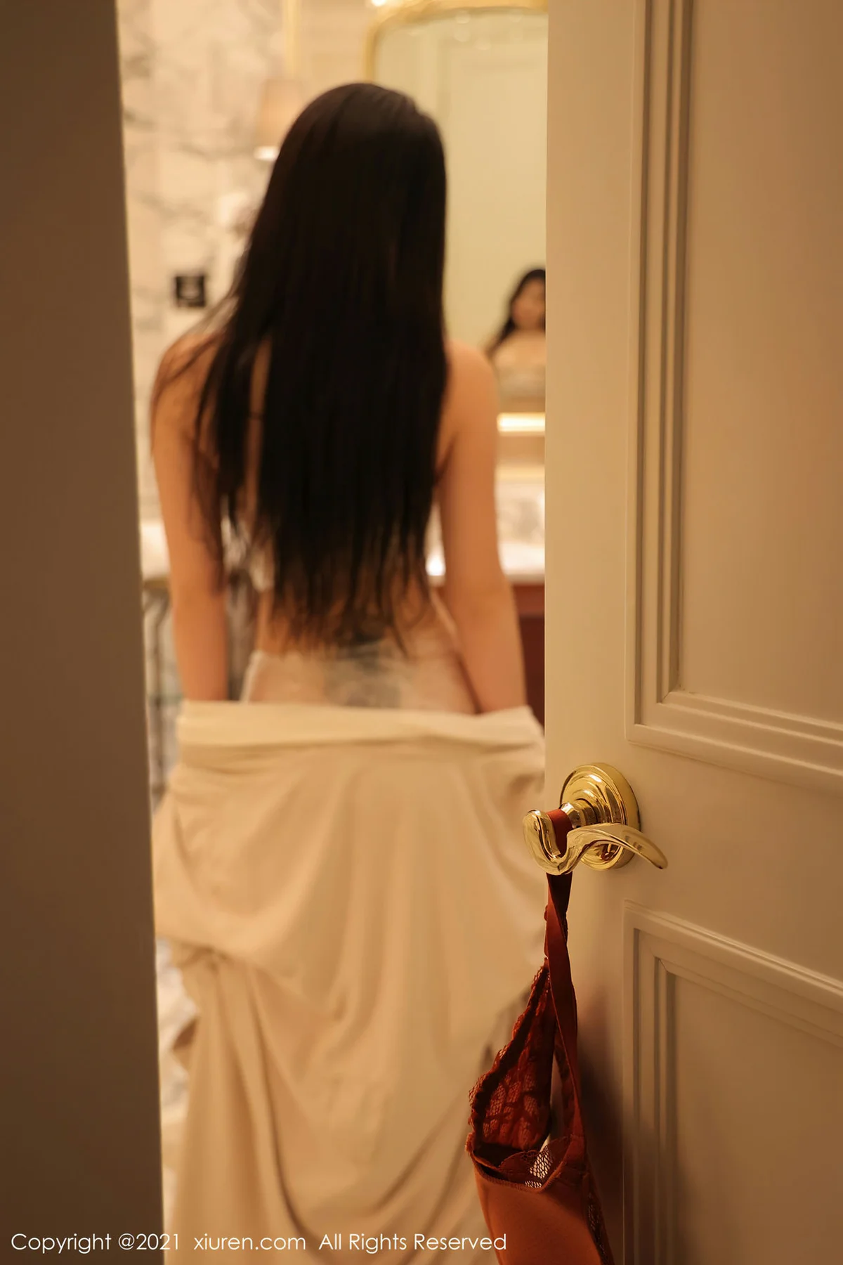 XiuRen 秀人 No.3735 浴室保鲜膜主题 美七Mia 性感写真3 - 6