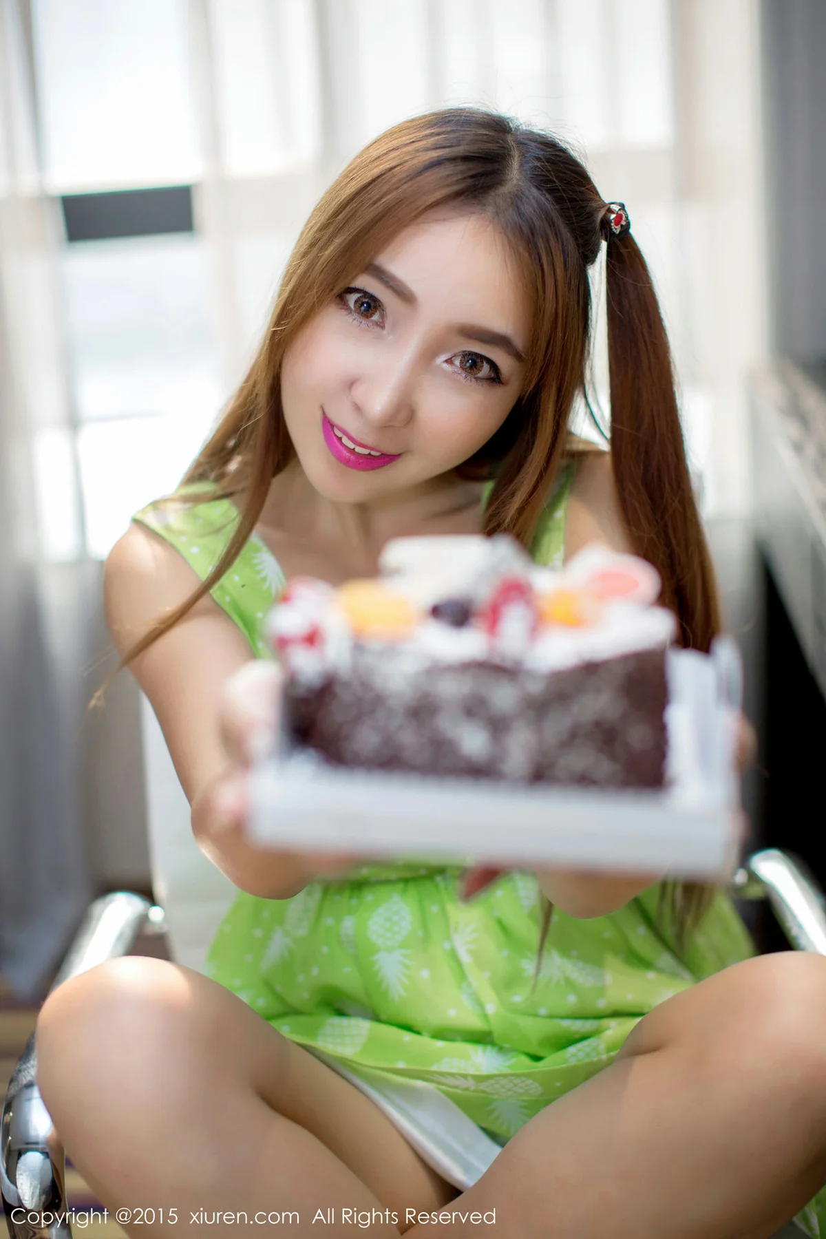 XiuRen 秀人 No.379 黄歆苑 吃货美女 - 8