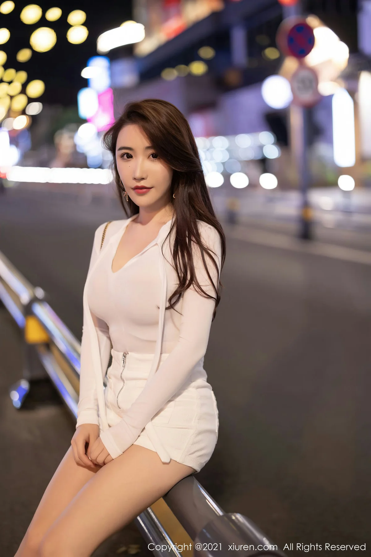 XiuRen 秀人 No.3816 夜景街拍 Cherry绯月樱 江浙沪旅拍3 - 4