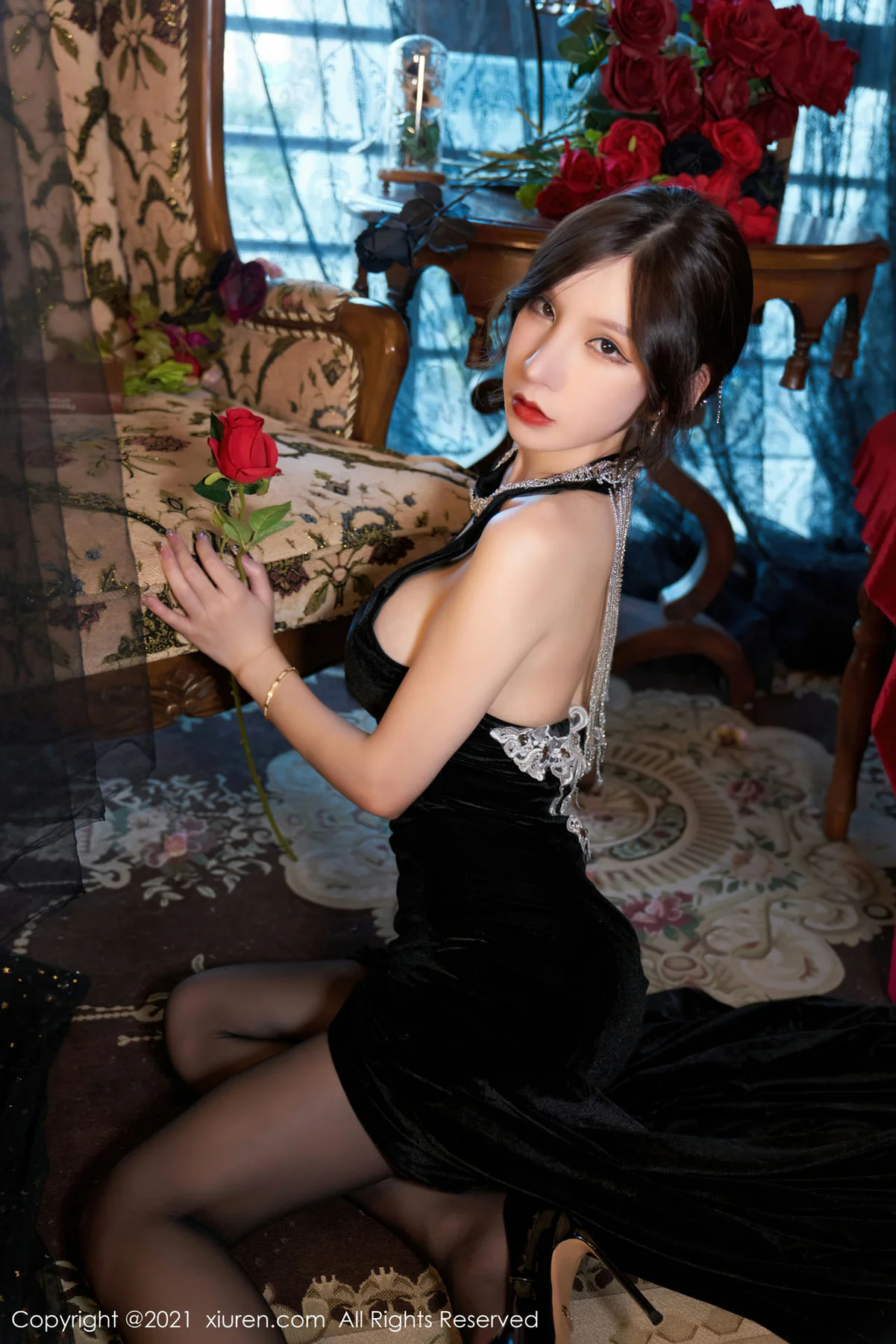 XiuRen 秀人 No.3879 黑丝吊裙 周于希Sandy 大理旅拍111 - 10