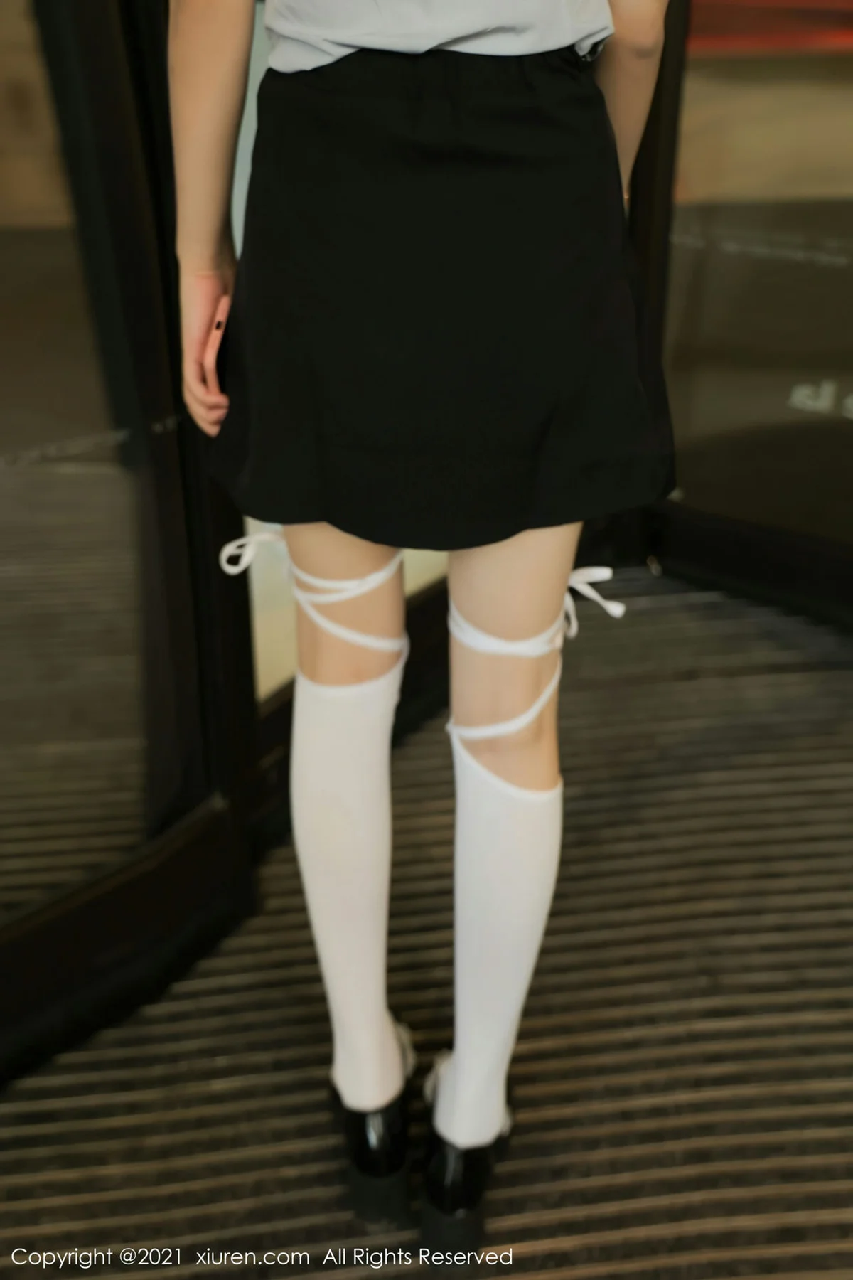 XiuRen 秀人 No.3918 summer宝宝 新人诱惑制服 - 8