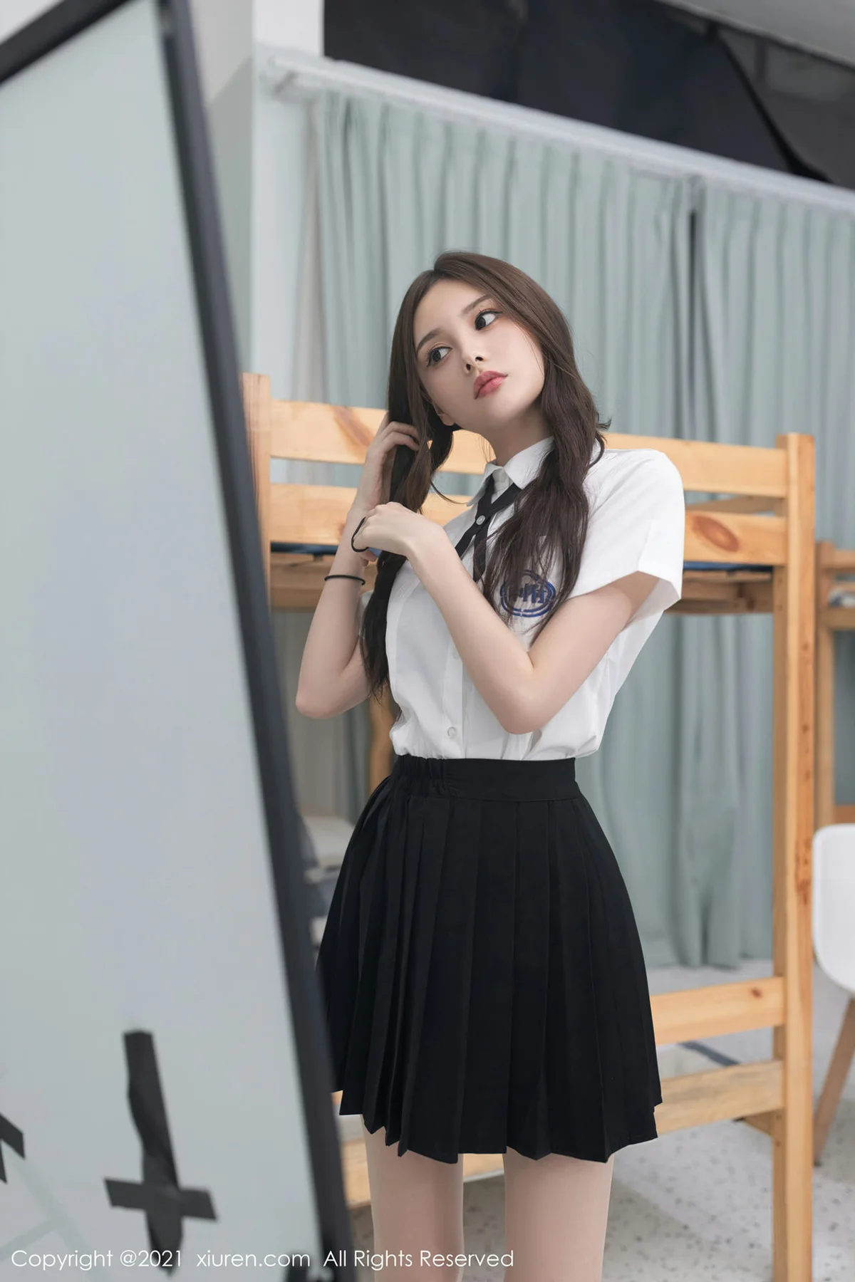 XiuRen 秀人 No.3951 王心怡 气质美女香肩玉背 - 9