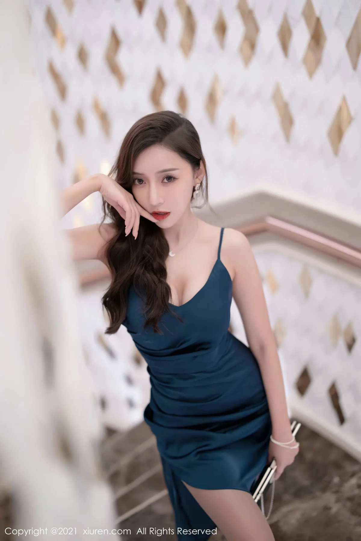 XiuRen 秀人 No.3986 吊裙与性感内衣 王馨瑶yanni 深圳旅拍11 - 7