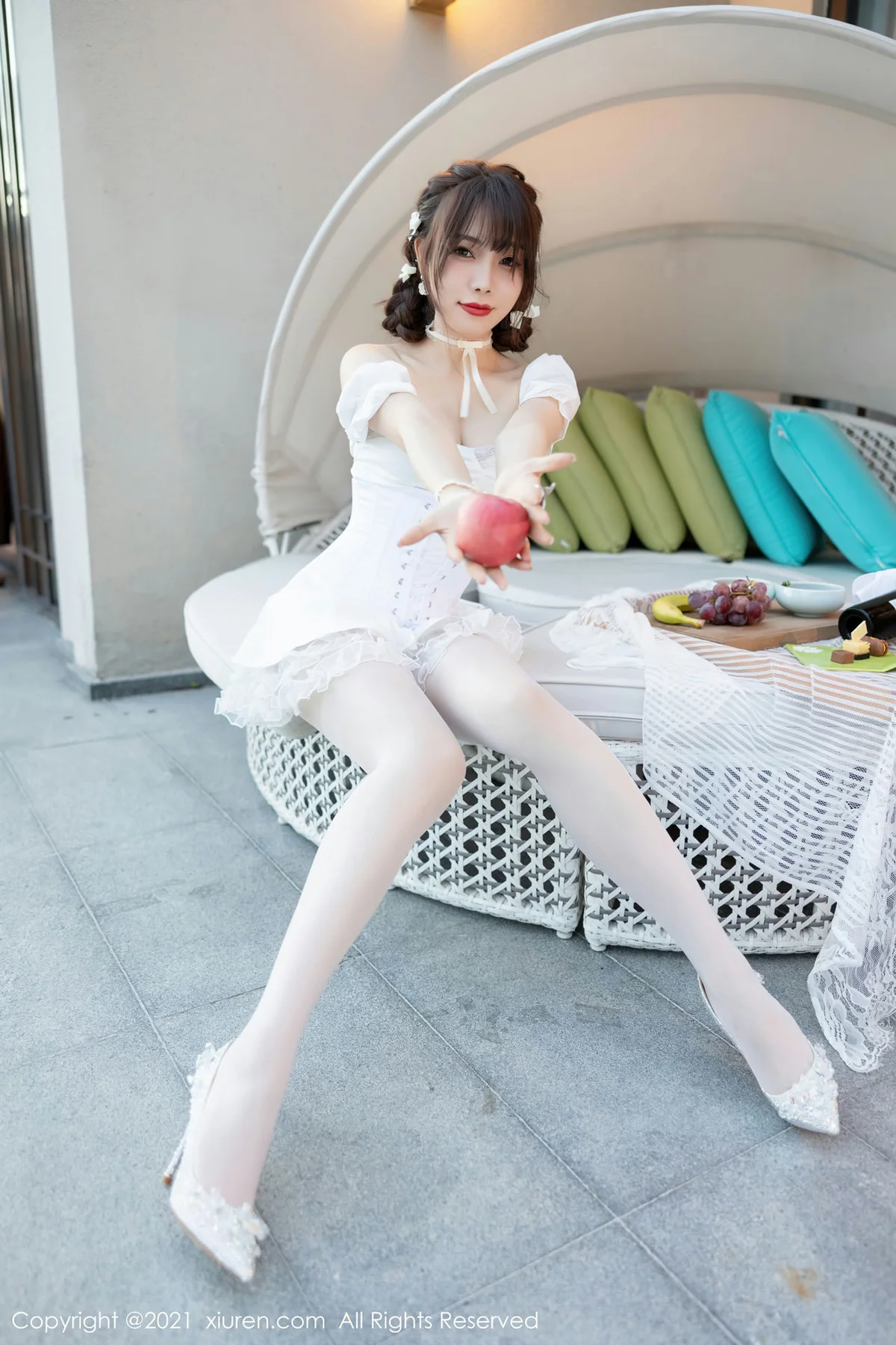 XiuRen 秀人 No.3998 女友下午茶 芝芝Booty 深圳旅拍 - 10