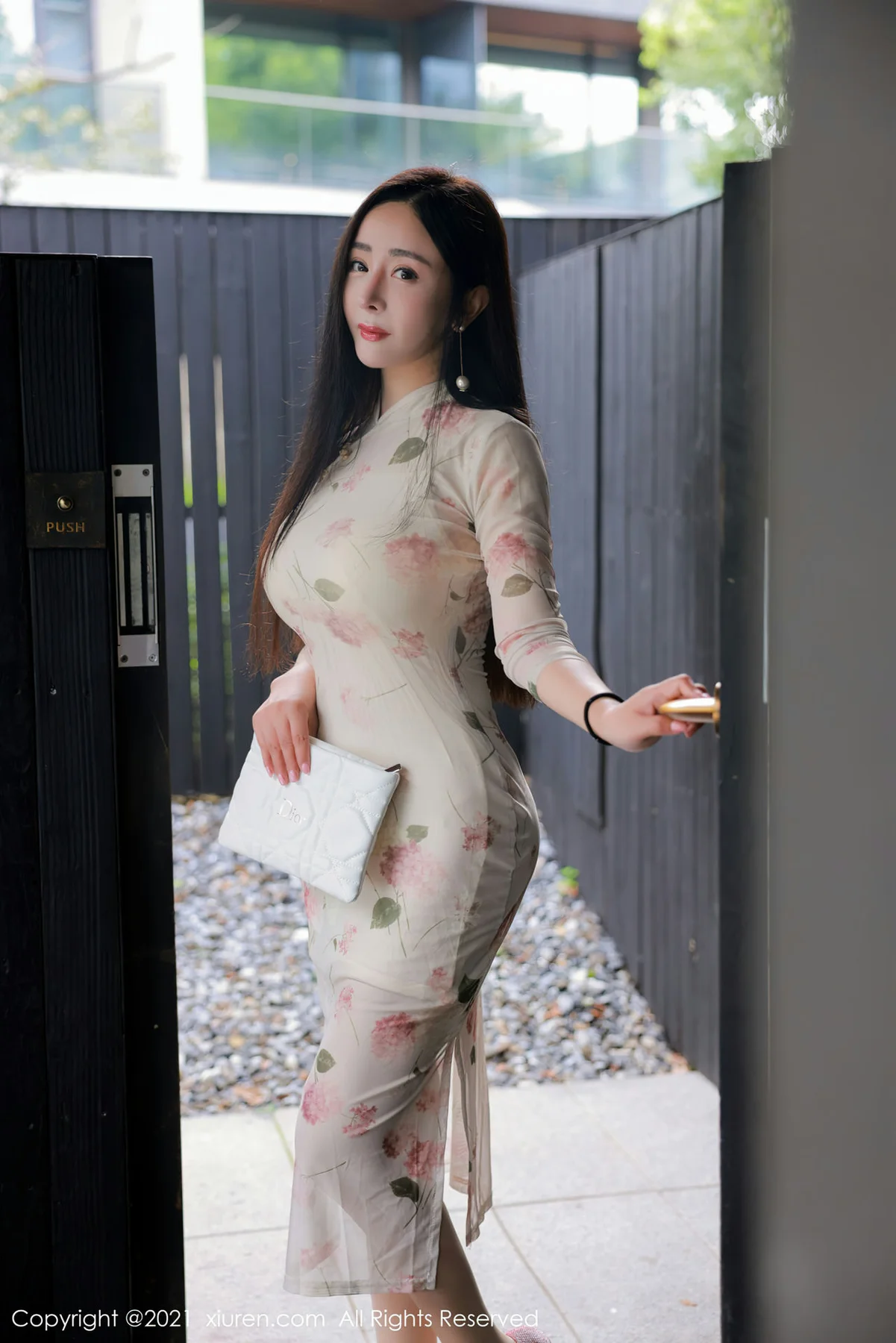 XiuRen 秀人 No.4002 日料店兼职 允爾 性感写真 - 3