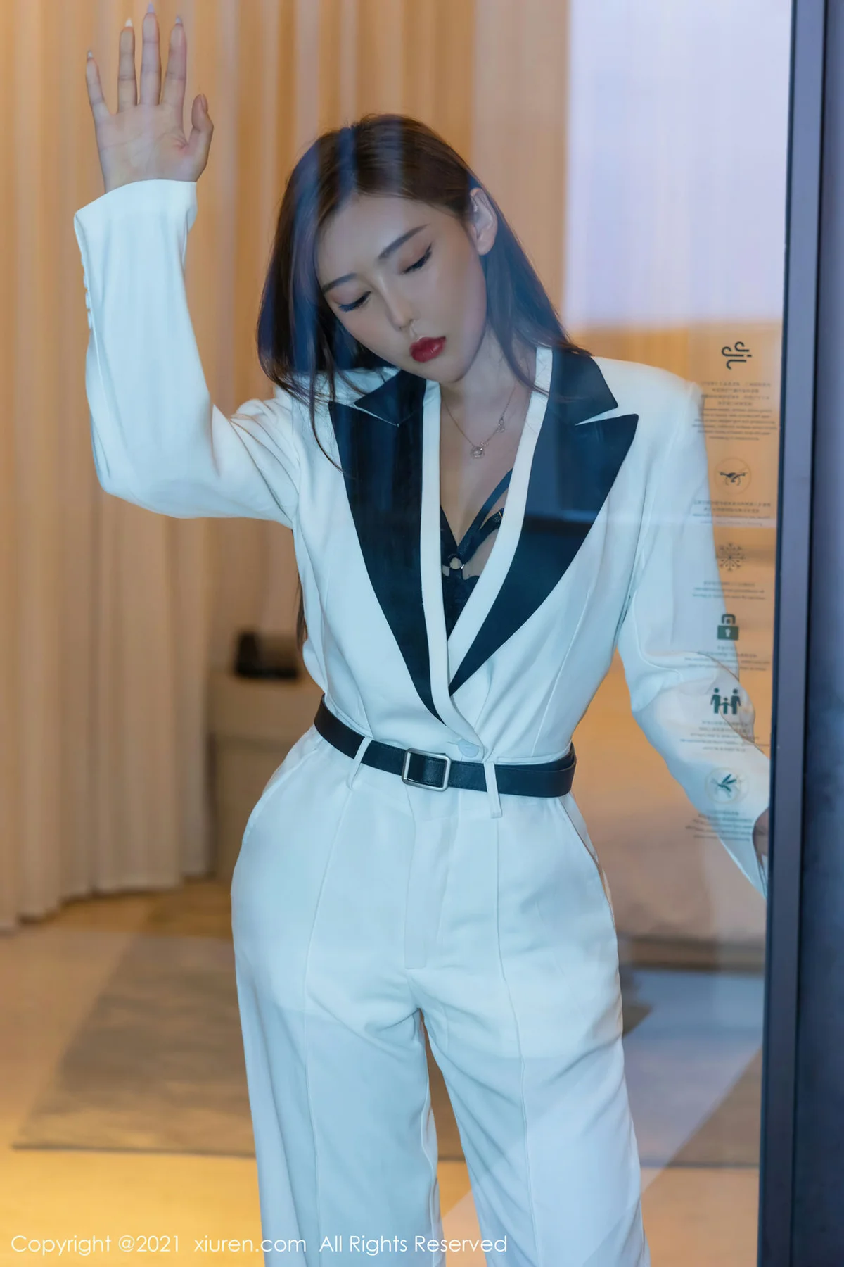 XiuRen 秀人 No.4008 镂空内衣 萌汉药baby 三亚旅拍 - 2