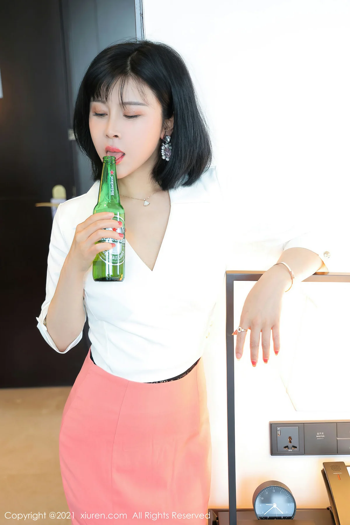 XiuRen 秀人 No.4047 新人模特 乖乖小野喵和Lucky沈欢欣 - 6