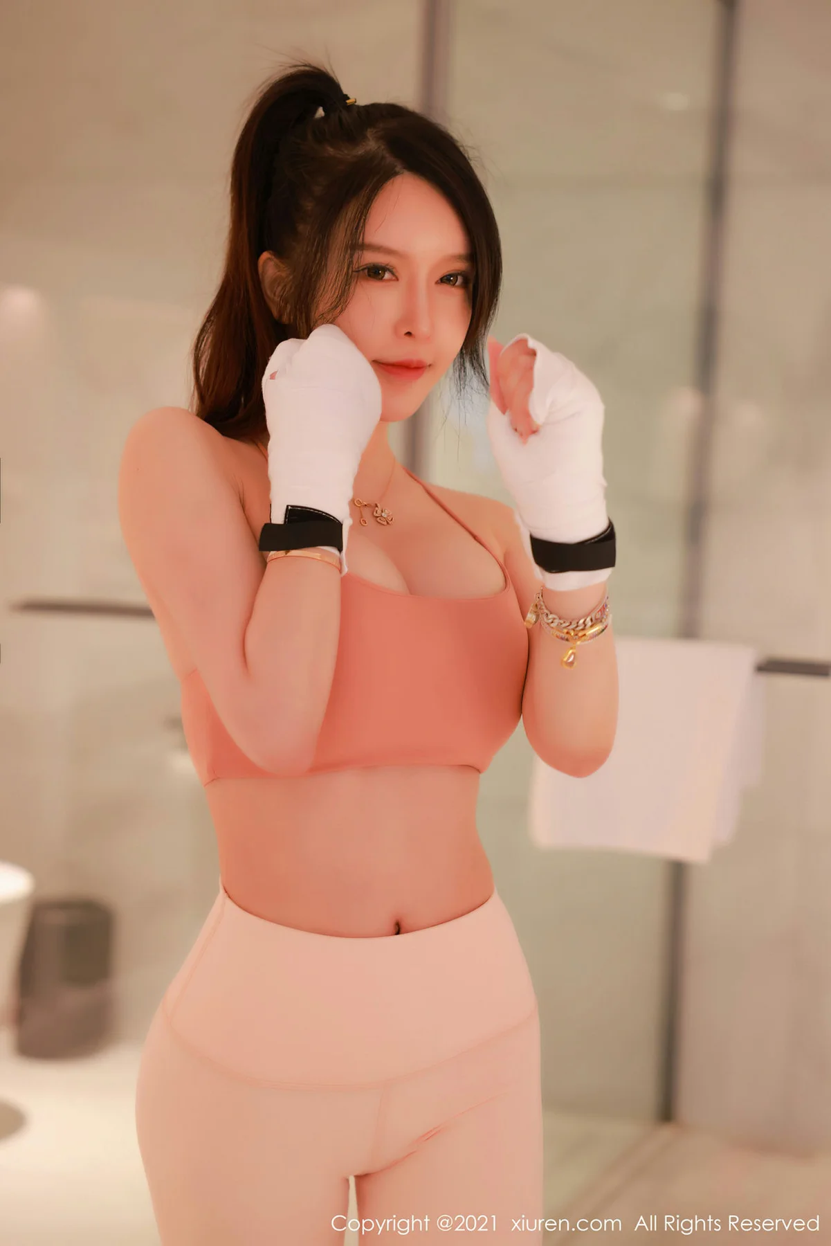 XiuRen 秀人 No.4055 紧身运动内衣 玉兔miki 大理旅拍 - 6