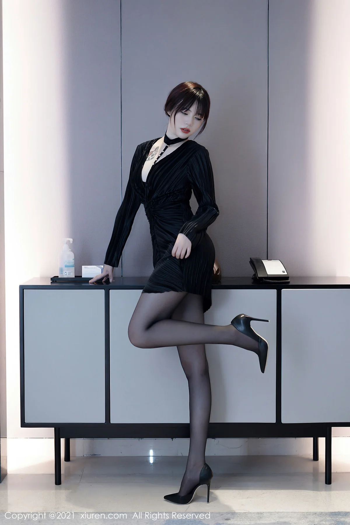 XiuRen 秀人 No.4080 黑丝魅惑 Arude薇薇 性感写真2 - 2