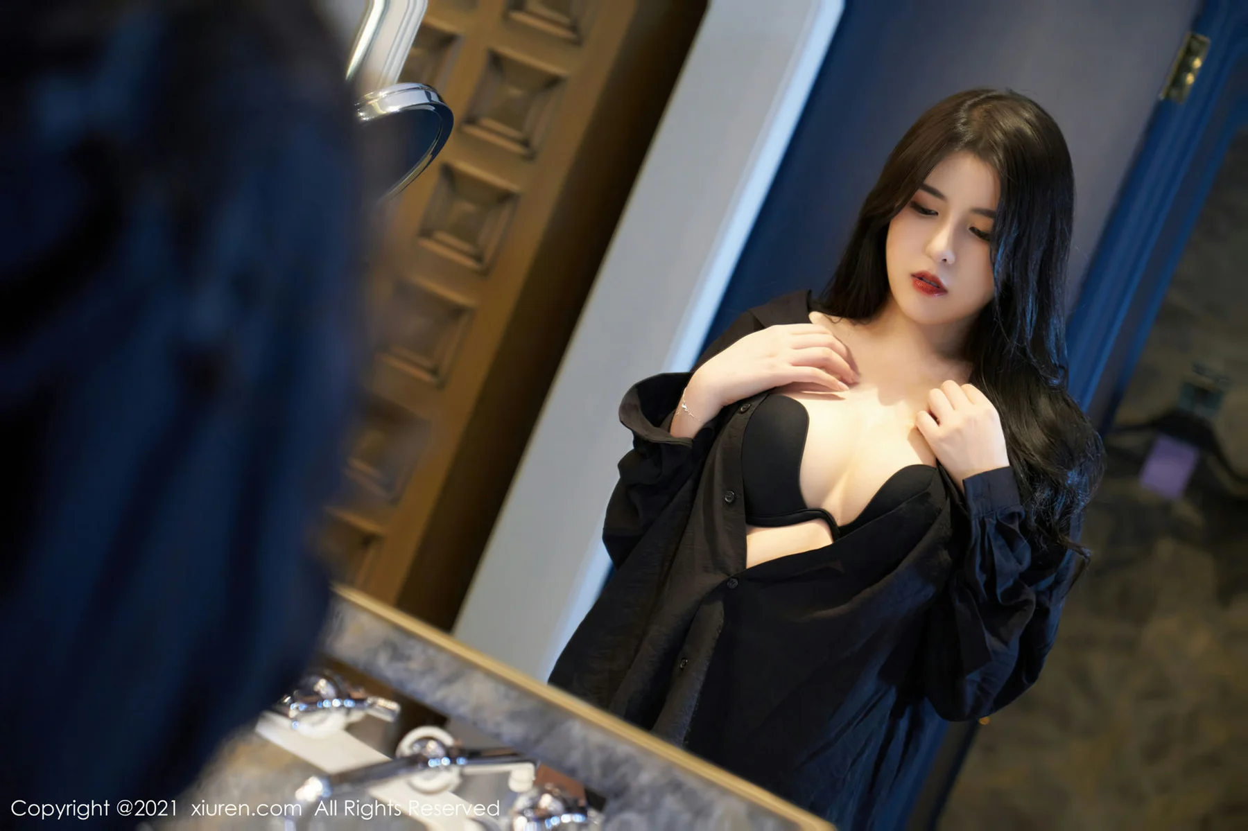 XiuRen 秀人 No.4089 皮裙OL 韩静安 大理旅拍3 - 3