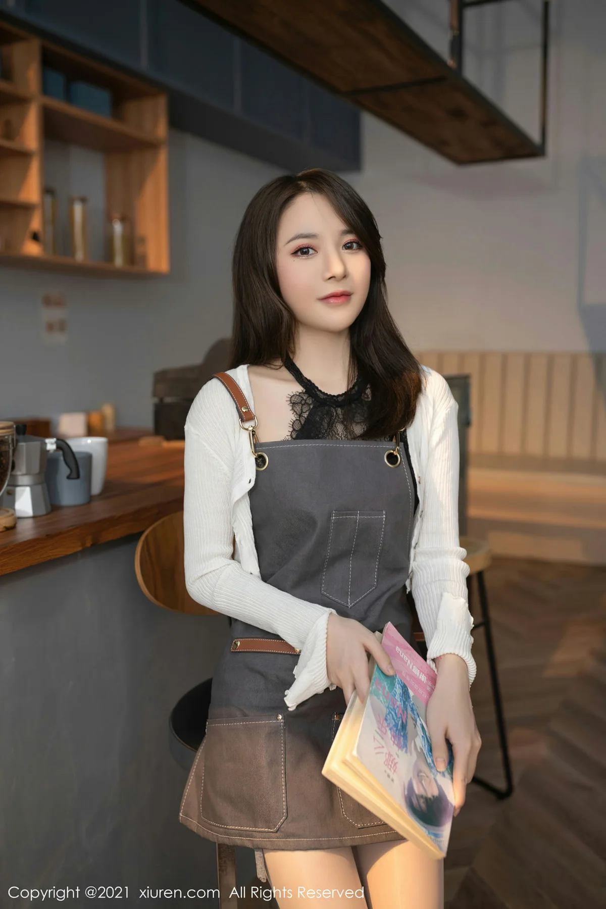 XiuRen 秀人 No.4102 咖啡馆服务员主题 鱼子酱Fish 江浙沪旅拍1 - 4