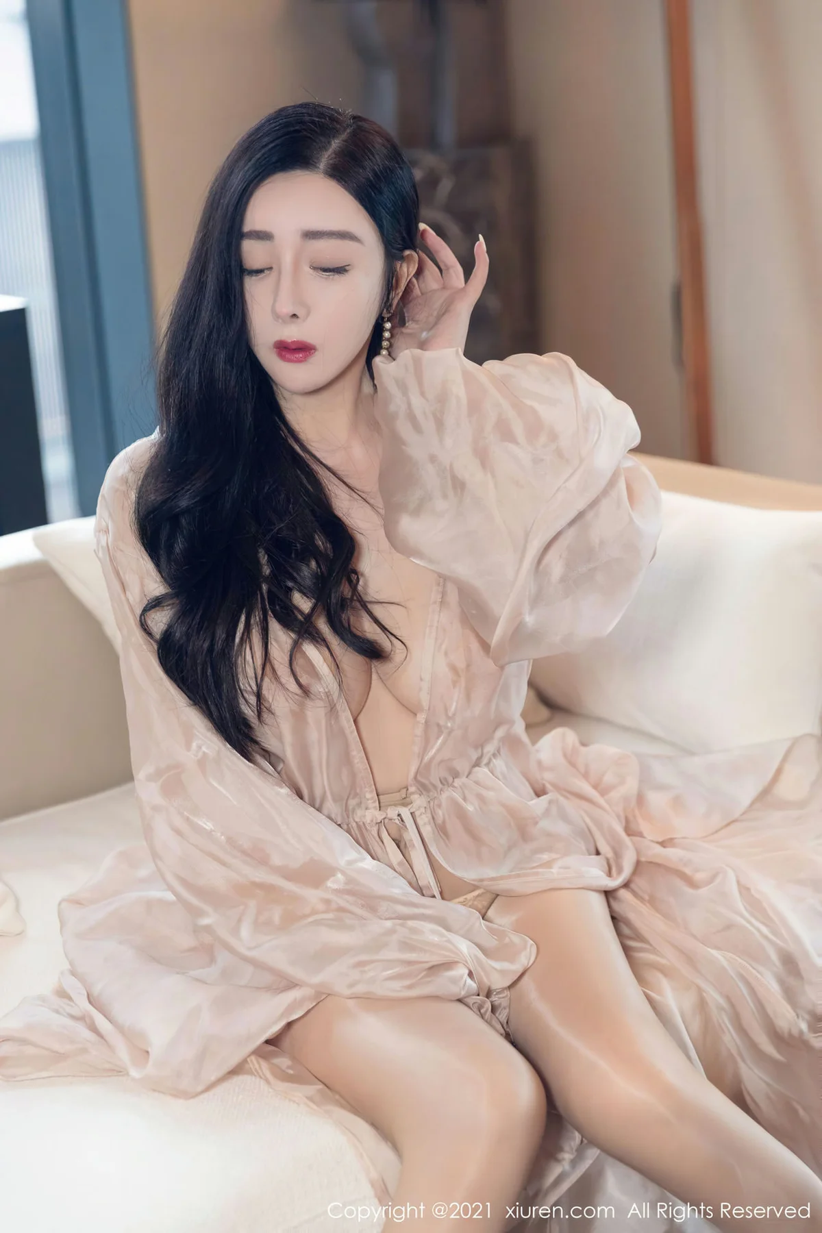 XiuRen 秀人 No.4129 丰腴婀娜 允爾 成都旅拍11 - 9