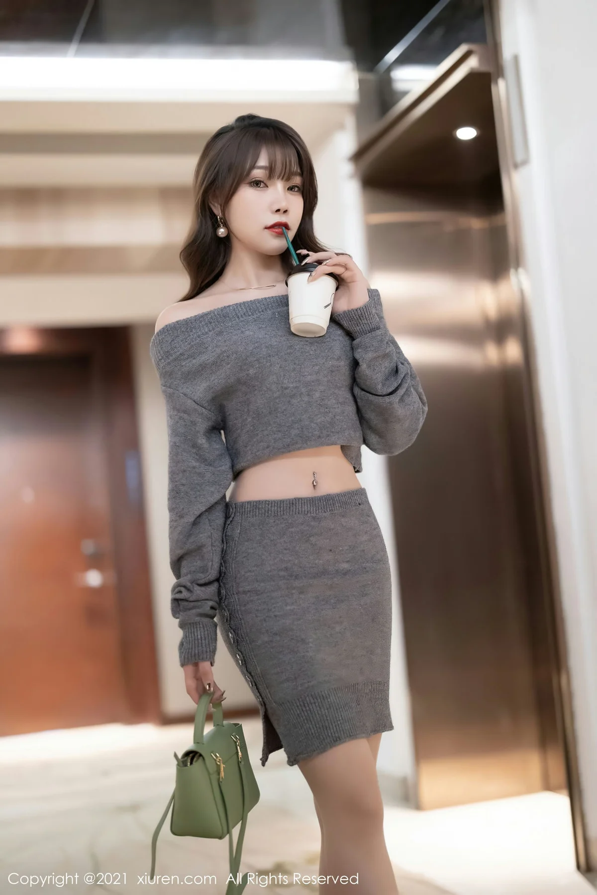 XiuRen 秀人 No.4239 纤娇媚态 芝芝Booty 性感写真 - 2