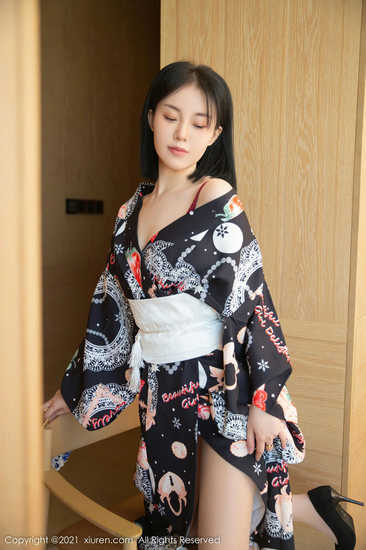 XiuRen 秀人 No.4313 日式和服与原色丝袜 一颗甜蛋黄a 性感写真222 - 2