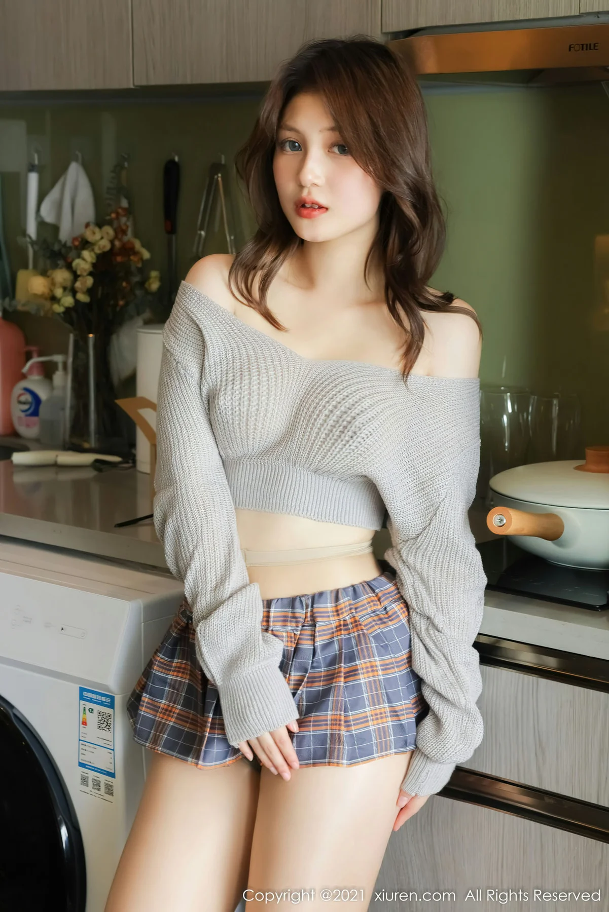 XiuRen 秀人 No.4369 格子短裙 兔妹妹 性感写真3 - 3