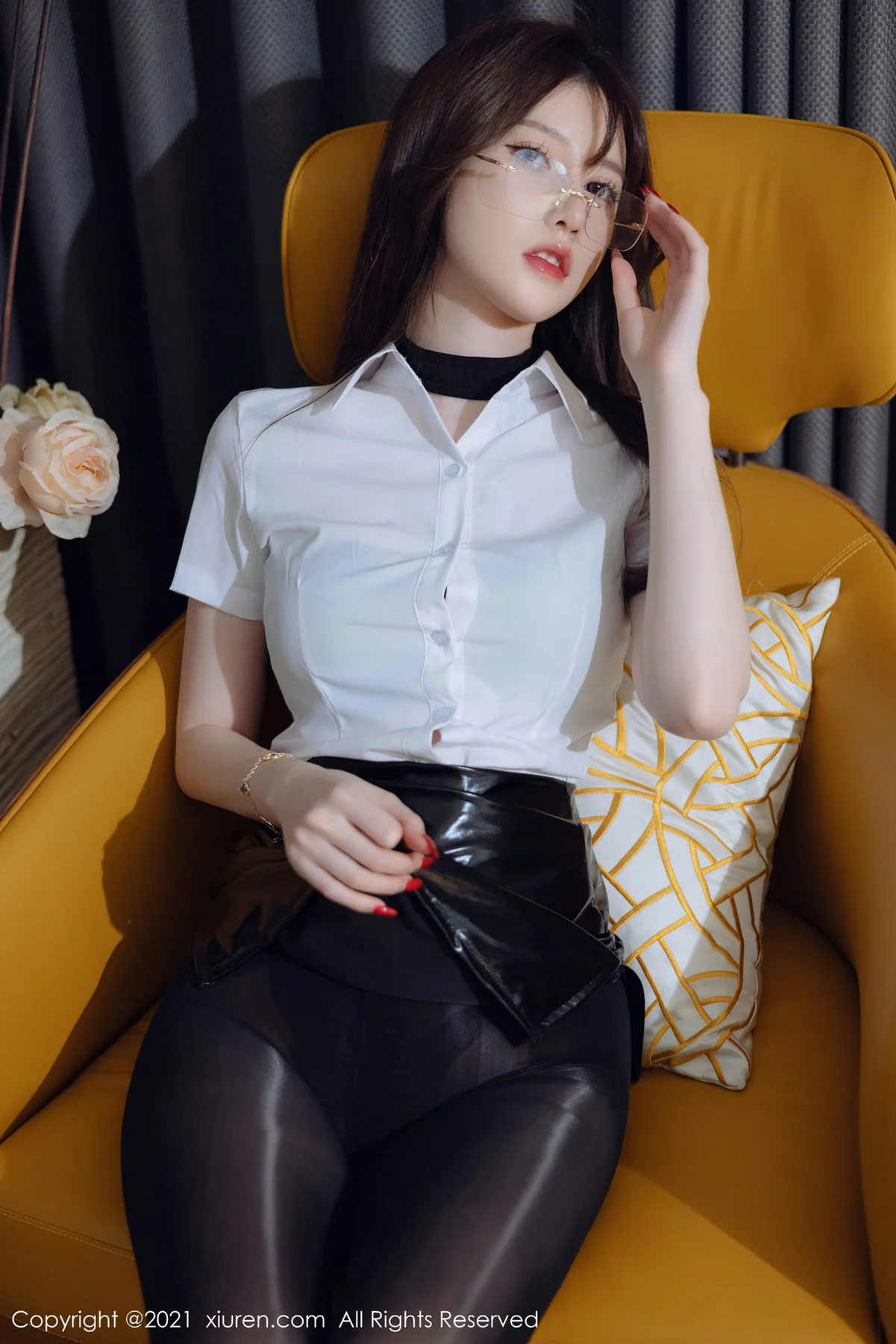 XiuRen 秀人 No.4395 黑色皮裙  美桃酱 性感写真222 - 10