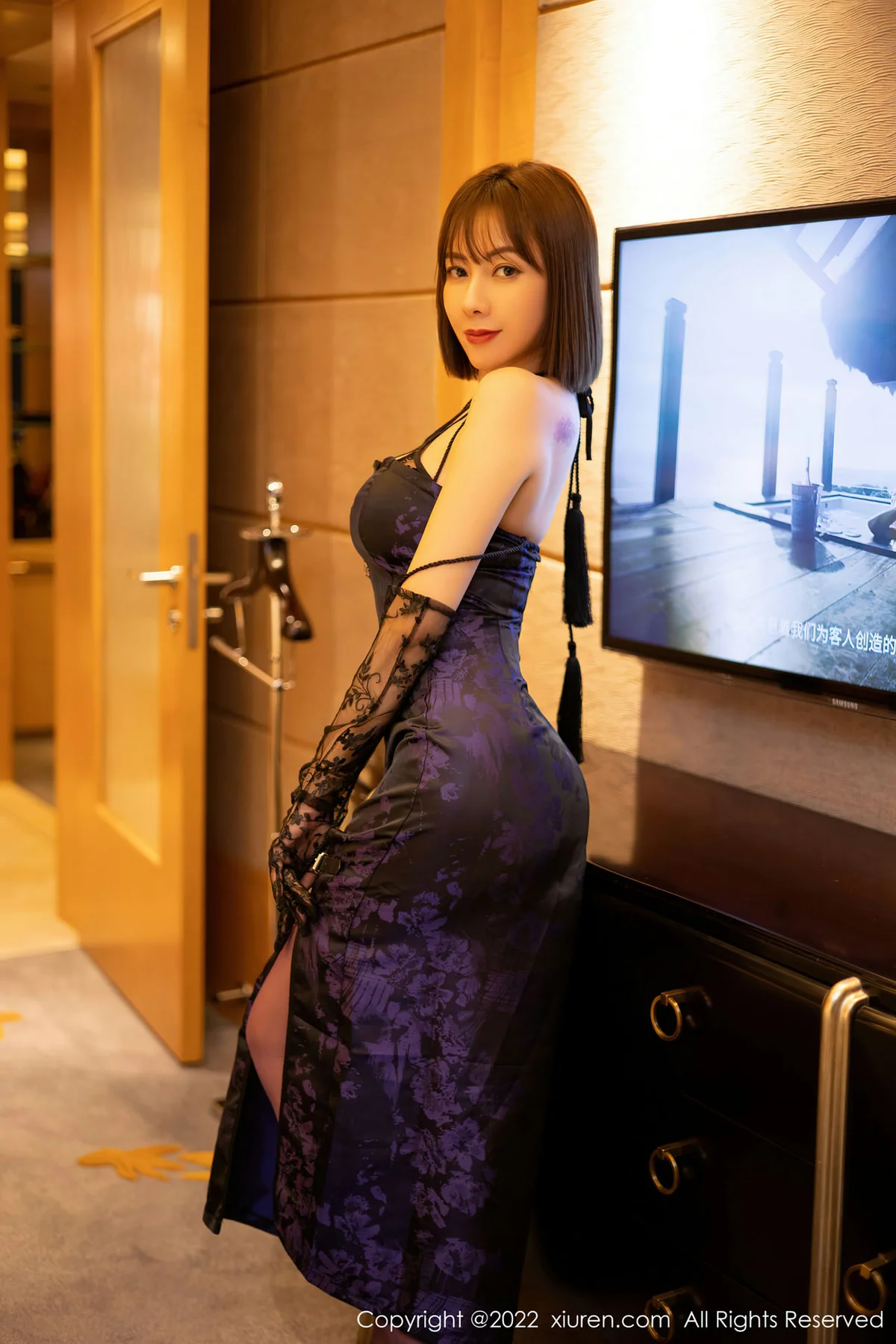 XiuRen 秀人 No.4422 透明紫色丝袜 果儿Victoria 性感御姐青海旅拍 - 7