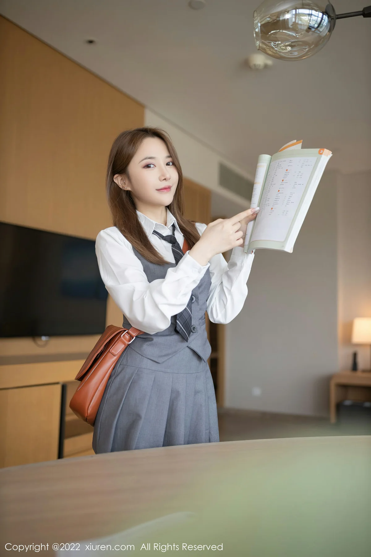 XiuRen 秀人 No.4436 清纯制服诱惑 鱼子酱Fish 性感写真1 - 6