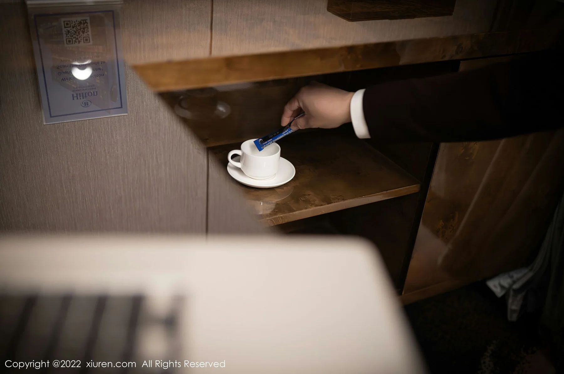 XiuRen 秀人 No.4479 诱人蕾丝秘书角色 抖娘利世 第三套写真1 - 3