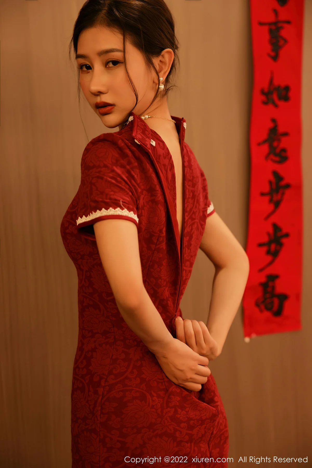 XiuRen 秀人 No.4508 韵味旗袍 尹甜甜 性感写真1 - 3