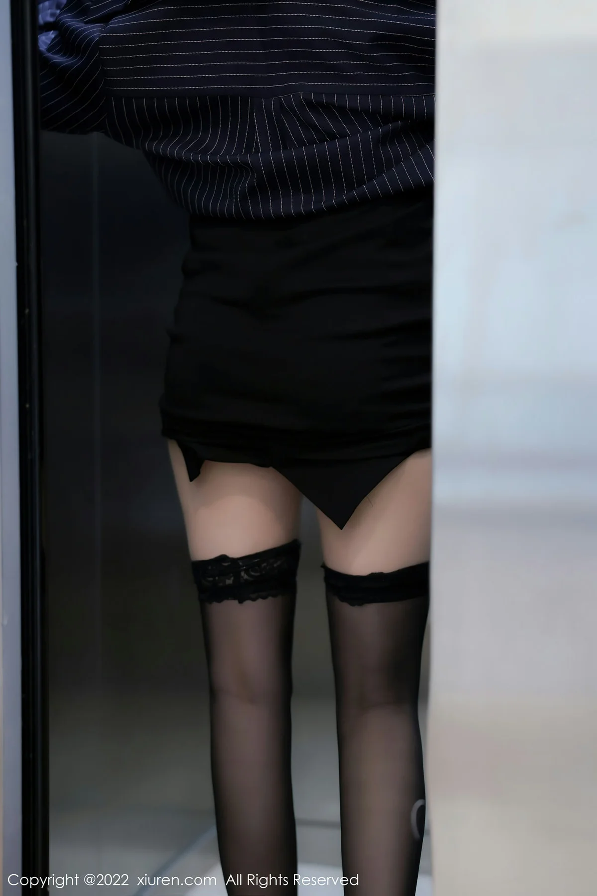 XiuRen 秀人 No.4513 电梯间艳遇 summer宝宝 性感写真 - 10