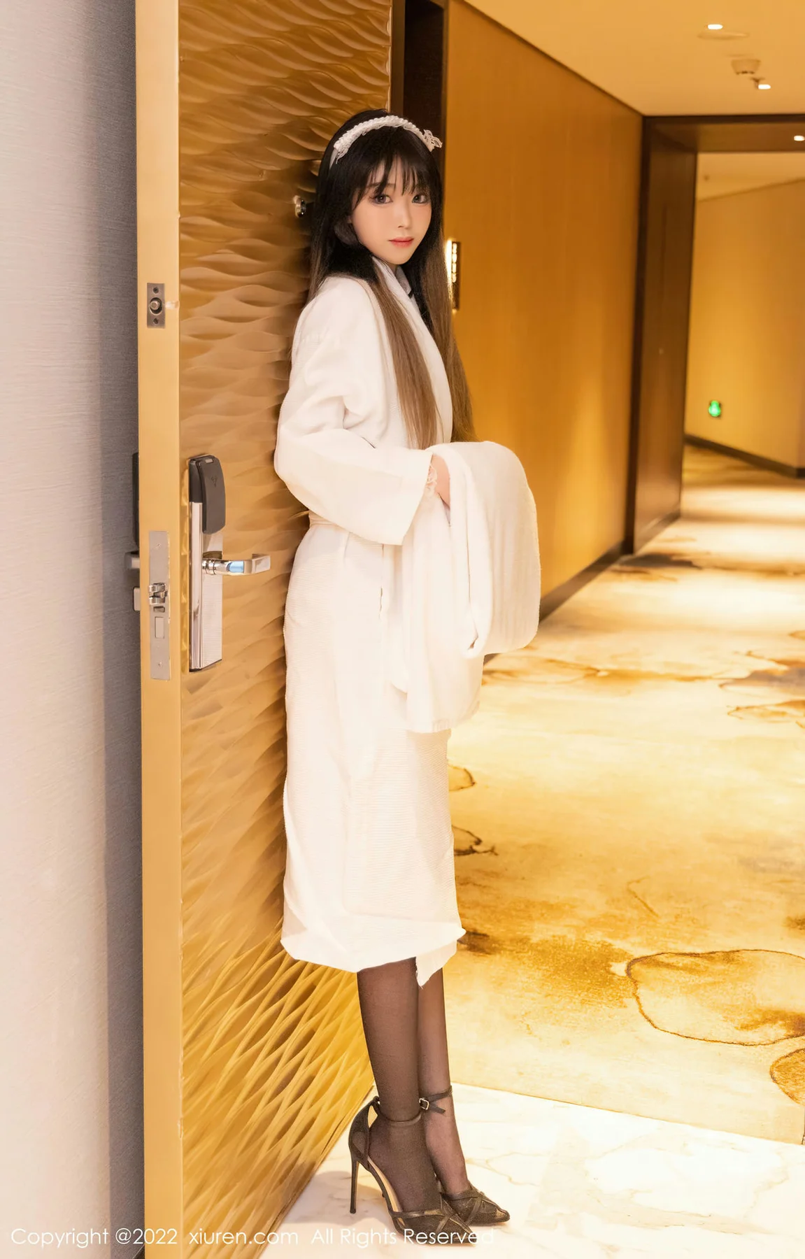 XiuRen 秀人 No.4535 可爱女仆 奶瓶. 性感写真1 - 1