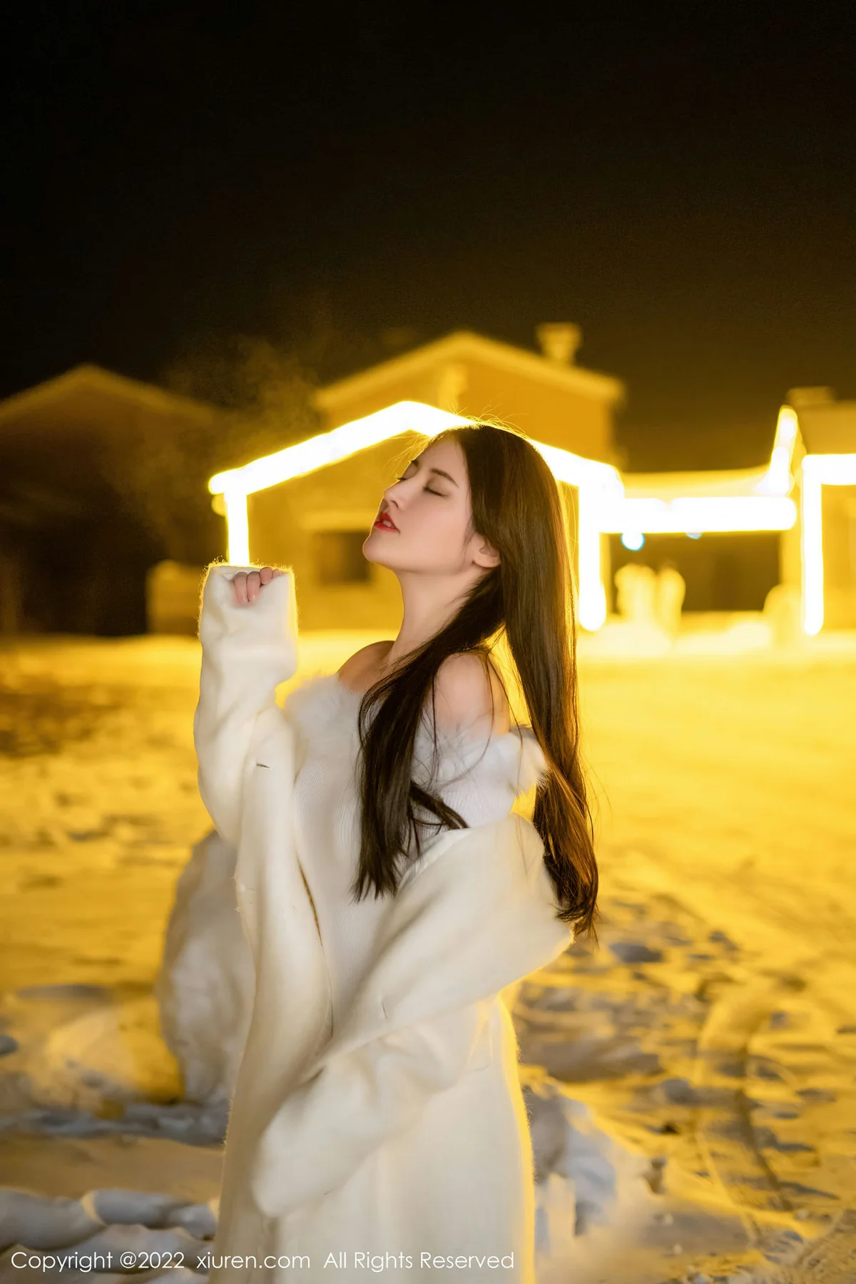 XiuRen 秀人 No.4578 白色丝袜 诗诗kiki 性感写真1 - 3