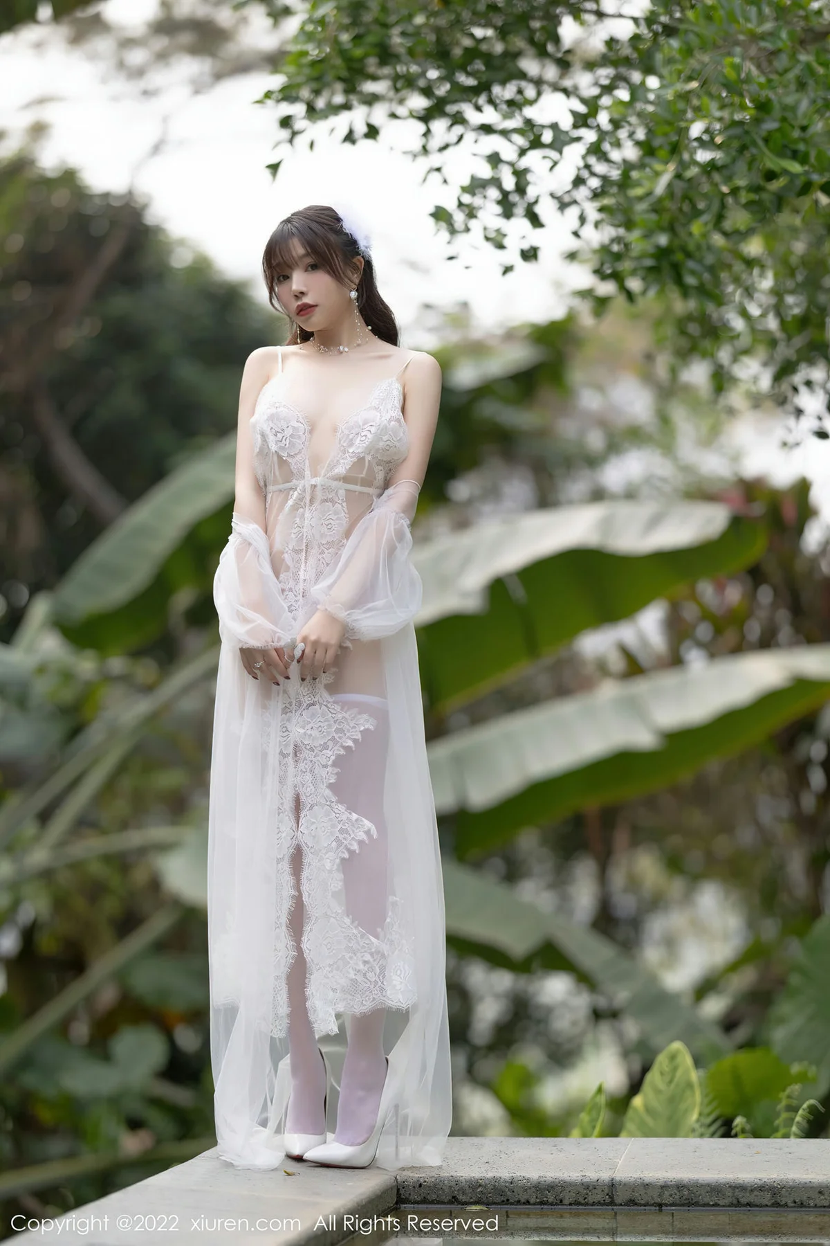 XiuRen 秀人 No.4704 轻透白色蕾丝 芝芝Booty 性感写真11 - 1