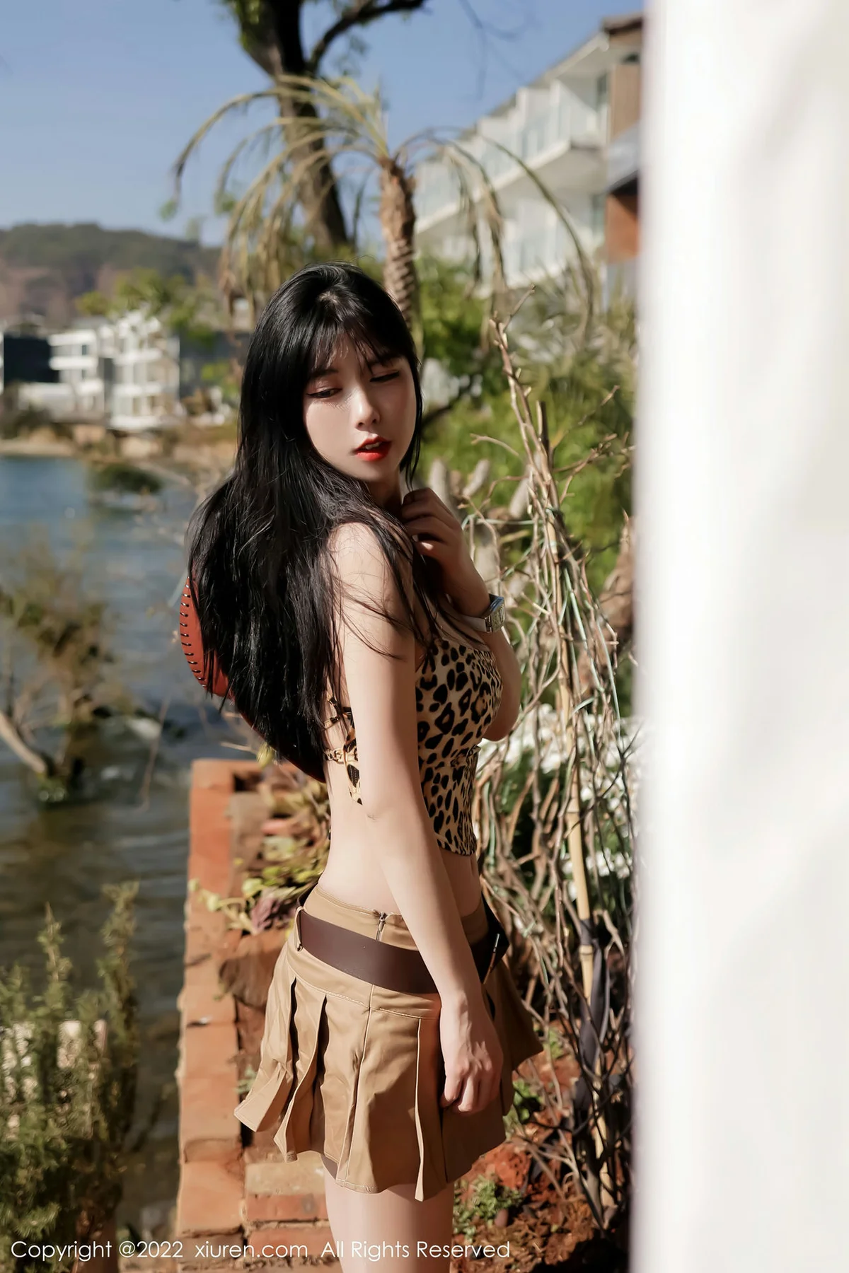 XiuRen 秀人 No.4715 美腿短裙 李雅柔182CM 大理旅拍 - 10