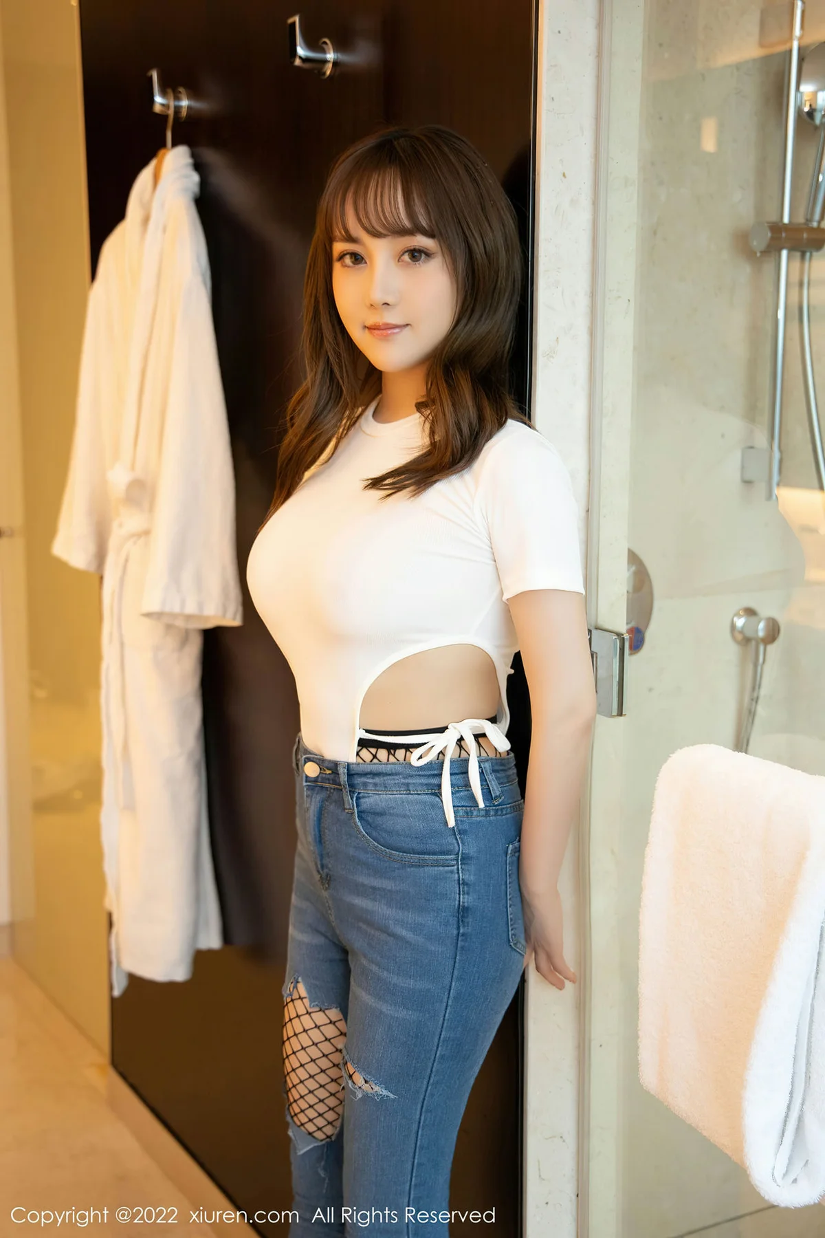 XiuRen 秀人 No.4729 轻透收身上衣 豆瓣酱 性感写真1 - 8