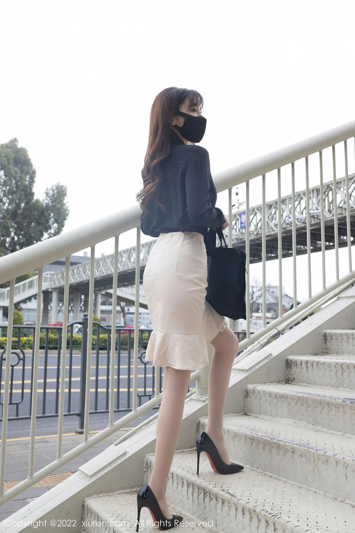 XiuRen 秀人 No.4771 主题OL 陆萱萱 珠三角旅拍111 - 3