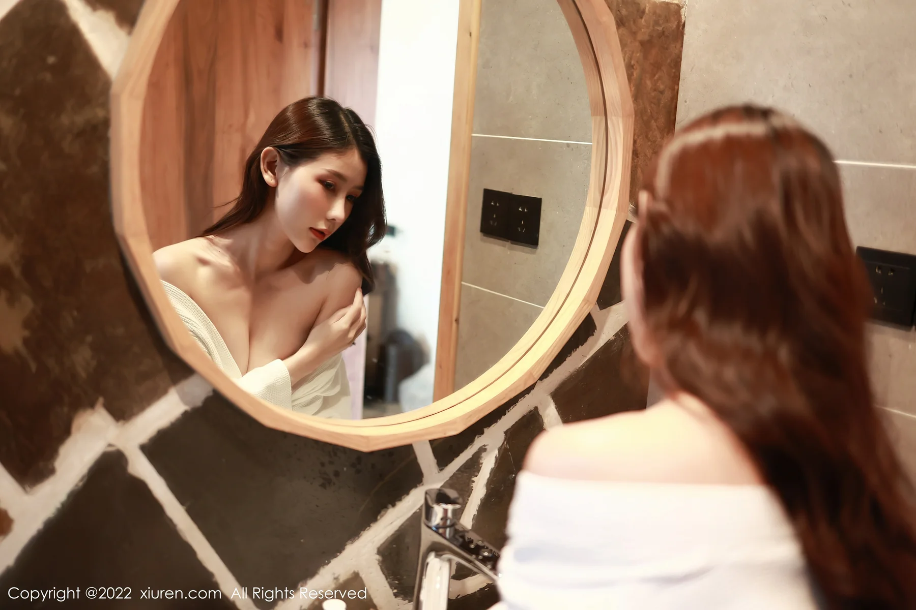 XiuRen 秀人 No.4932 白色睡袍 尹甜甜 性感写真33 - 2