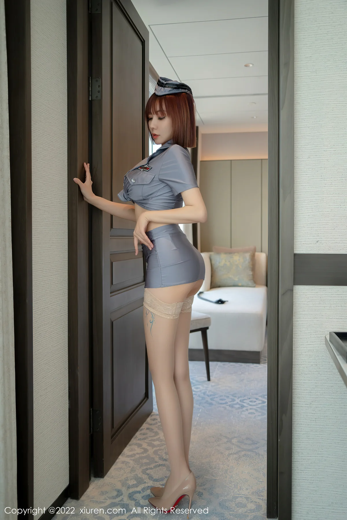 XiuRen 秀人 No.4990 性感制服 果儿Victoria 西双版纳旅拍 - 7