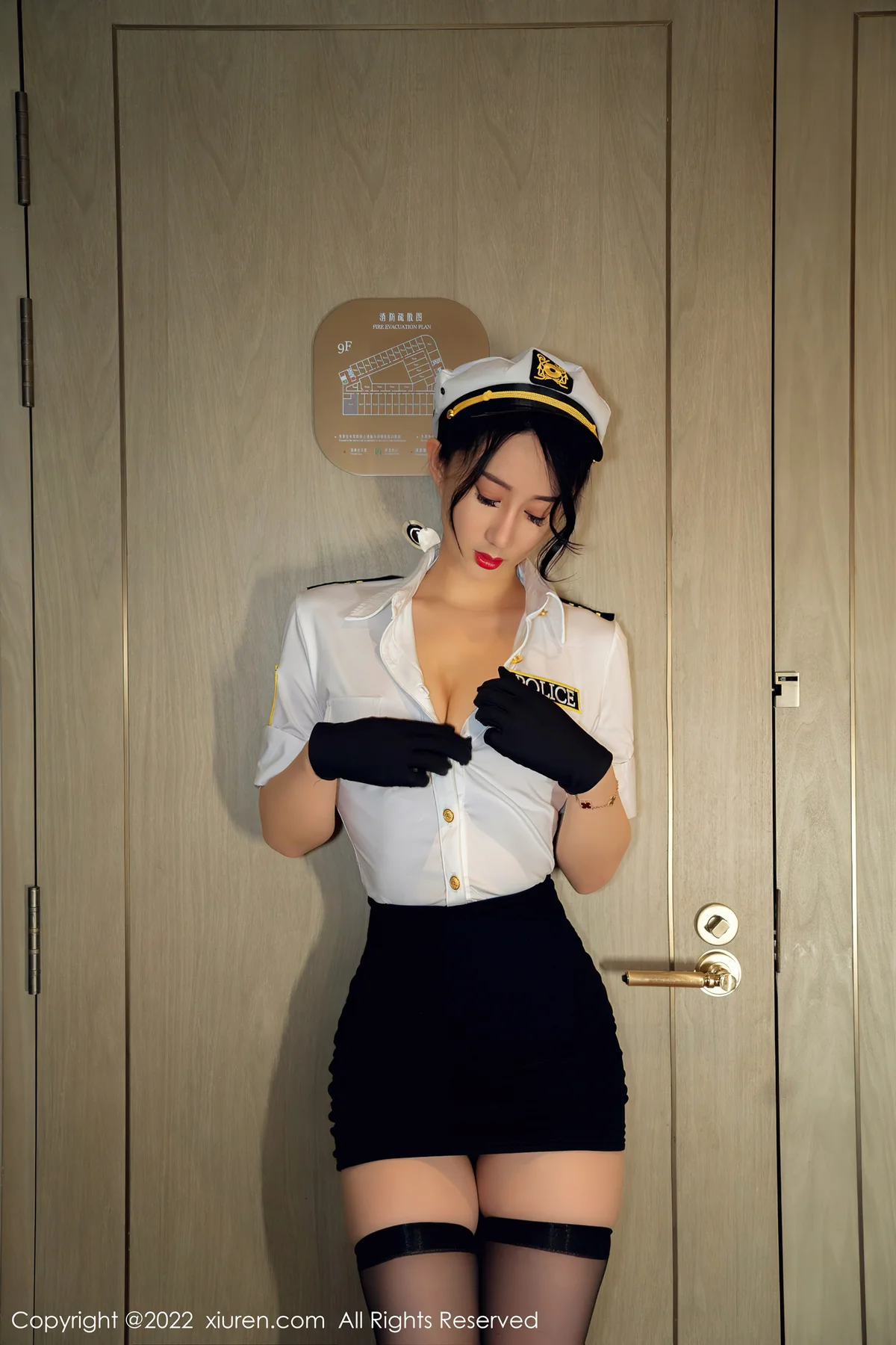 XiuRen 秀人 No.5062 制服诱惑系列 苏小曼babyface 性感写真 - 4