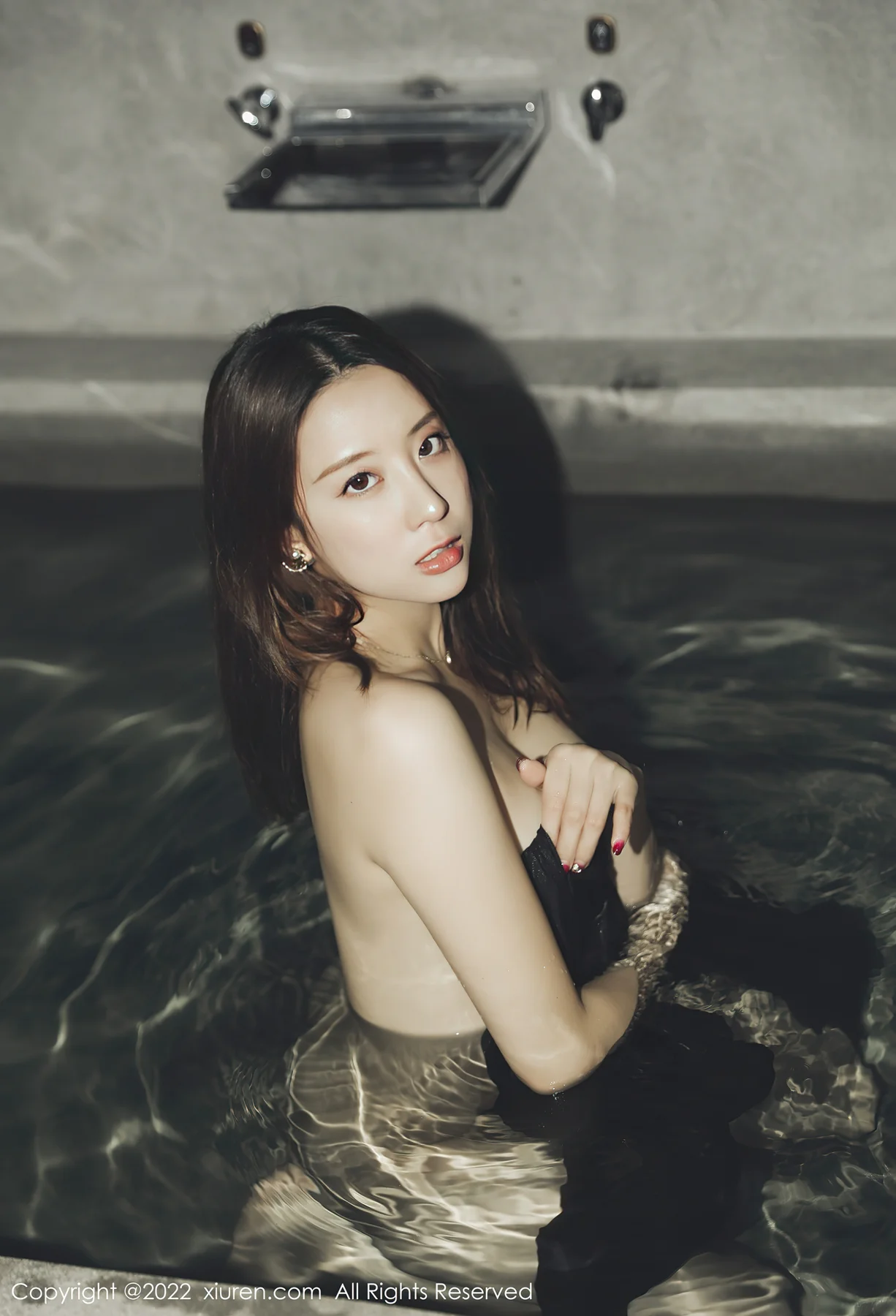 XiuRen 秀人 No.5091 晓慧  玉体湿身 - 1