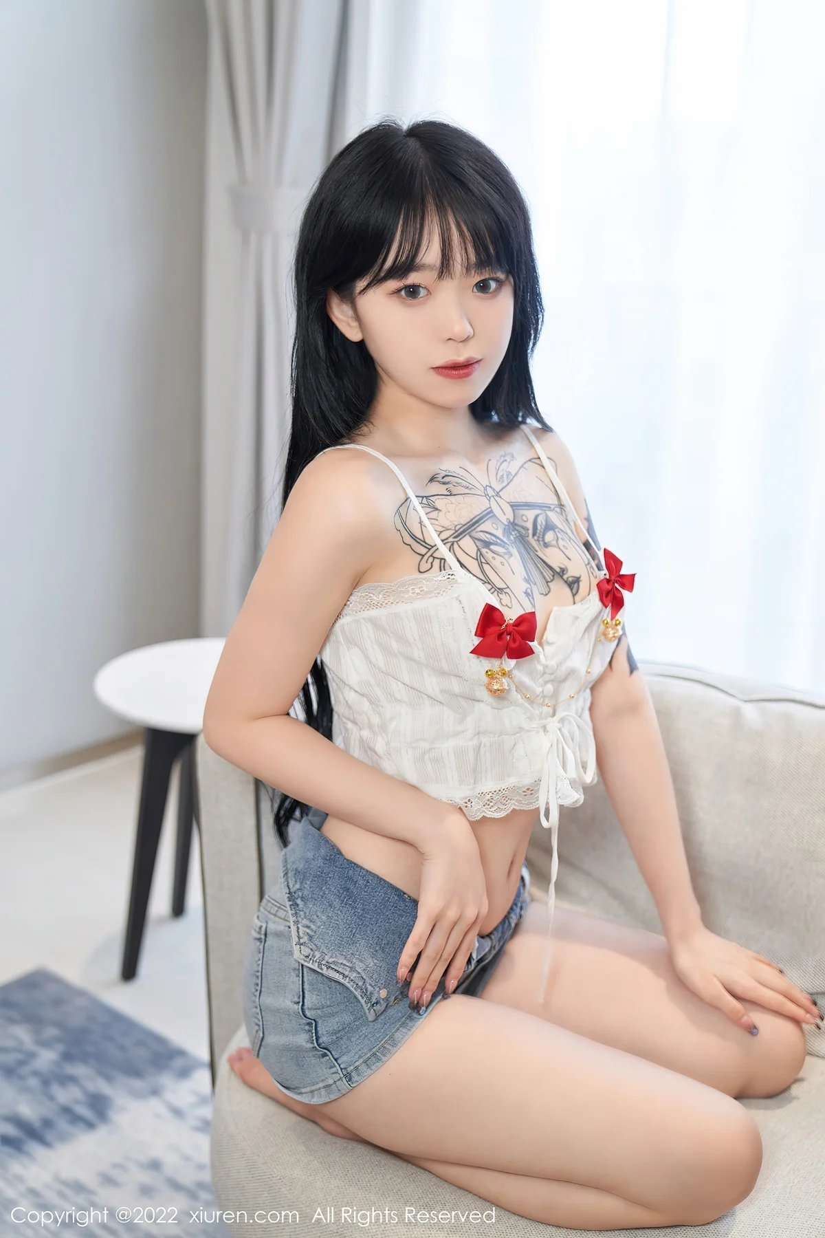 XiuRen 秀人 No.5124 白色吊带 奶瓶. 性感写真1 - 2