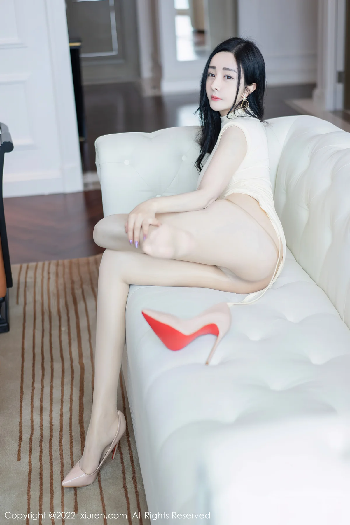 XiuRen 秀人 No.5157 轻透收身上衣 允爾 大理旅拍 - 9