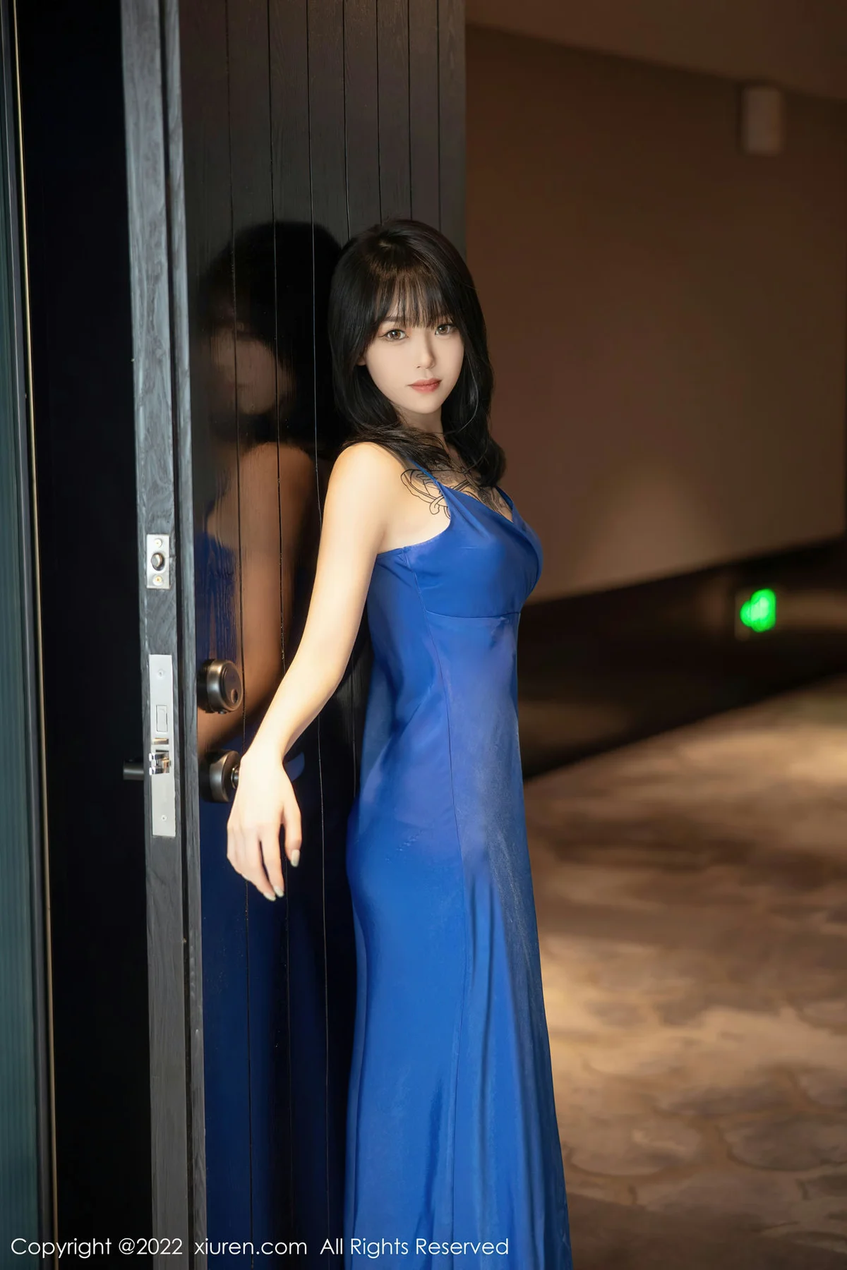 XiuRen 秀人 No.5165 奶瓶. 蓝色吊带裙性感写真11 - 1