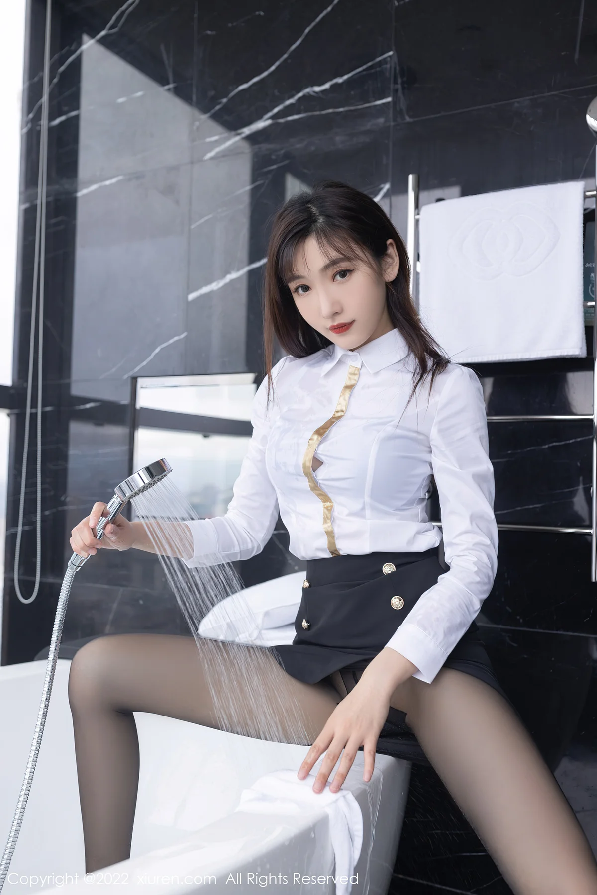 XiuRen 秀人 No.5183 角色扮演酒店管家 陆萱萱 云南旅拍111 - 3