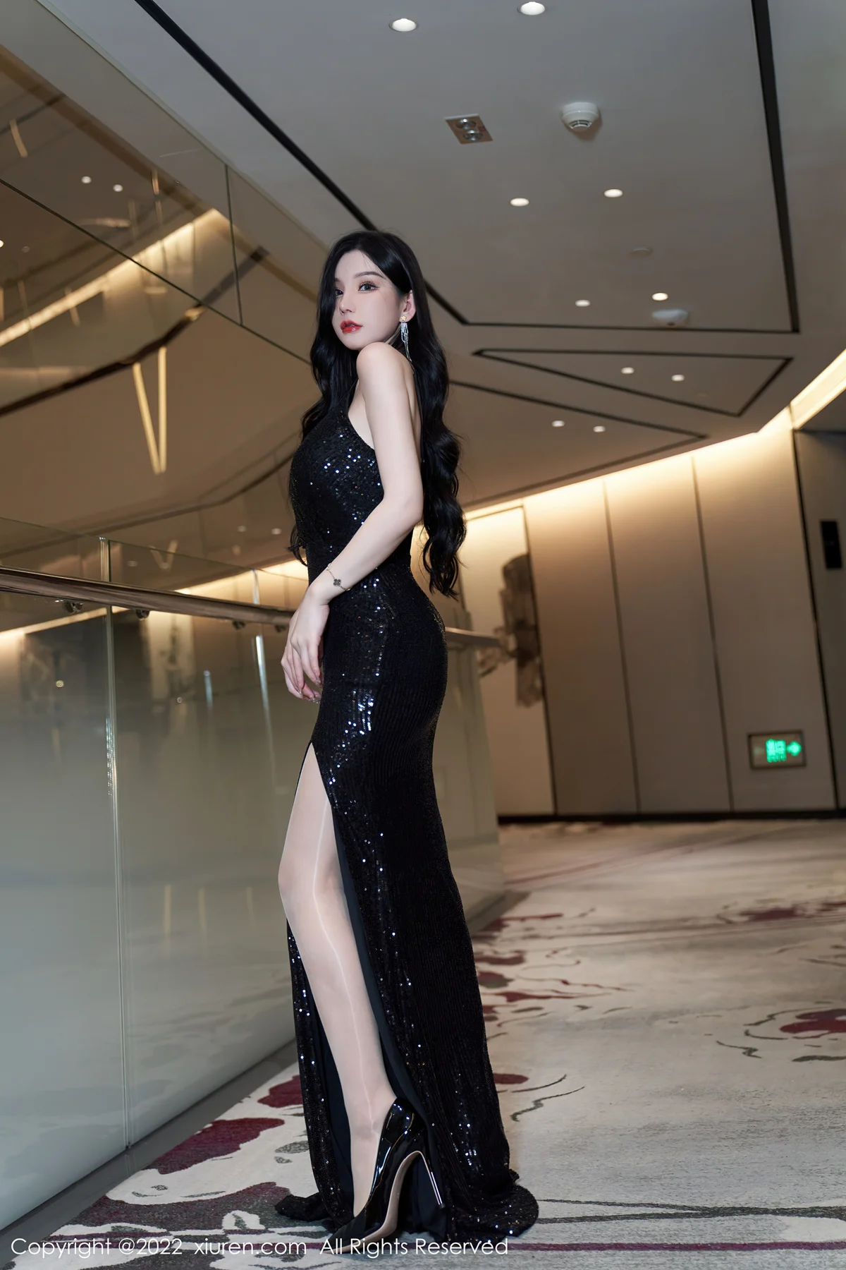 XiuRen 秀人 No.5190 冷艳气质 周于希Sally 心愿旅拍111 - 1