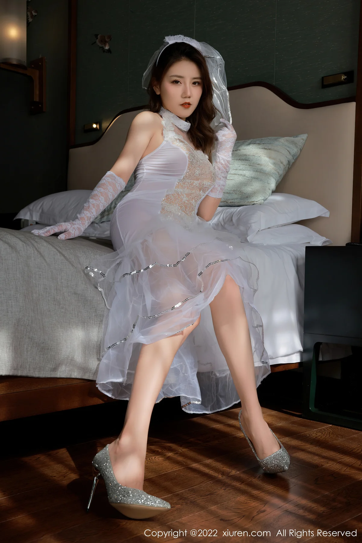 XiuRen 秀人 No.5247 轻透薄纱婚纱 sugar糖酒酒 澳门旅拍写真22 - 5