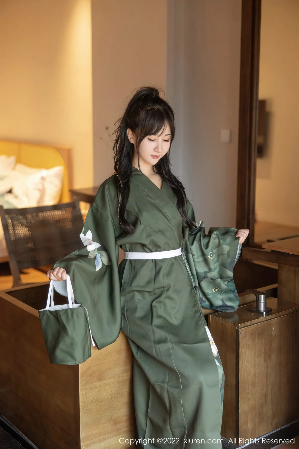 XiuRen 秀人 No.5256 暗灰绿色和服 小果冻儿 大理旅拍11 - 2