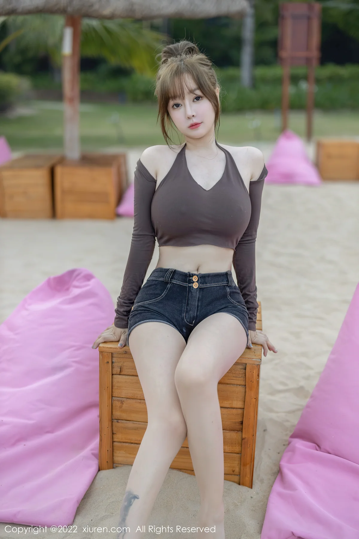 XiuRen 秀人 No.5281 收身短款上衣 王雨纯 海南万宁旅拍1 - 1