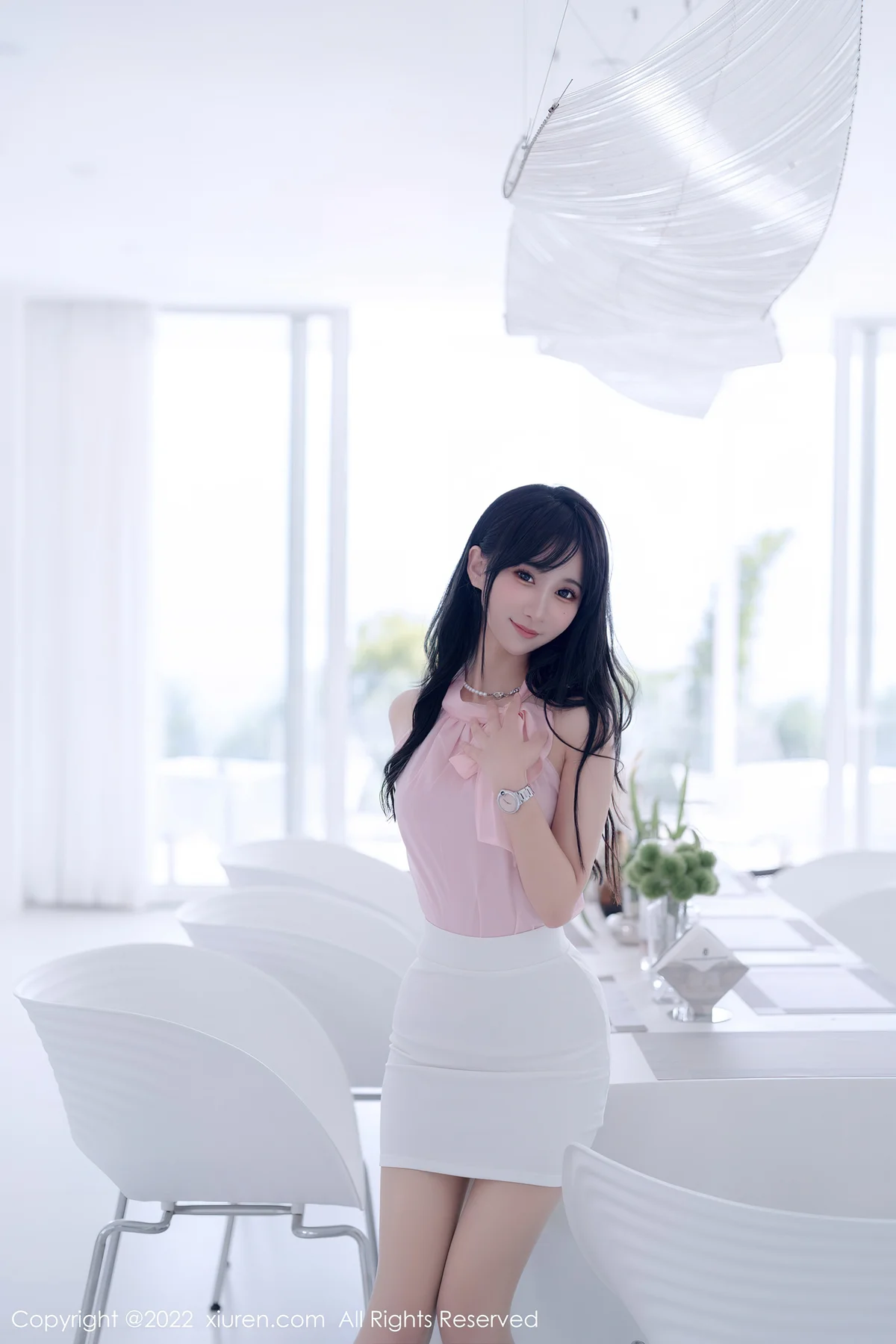 XiuRen 秀人 No.5318 原色丝袜 小果冻儿 大理旅拍1 - 2