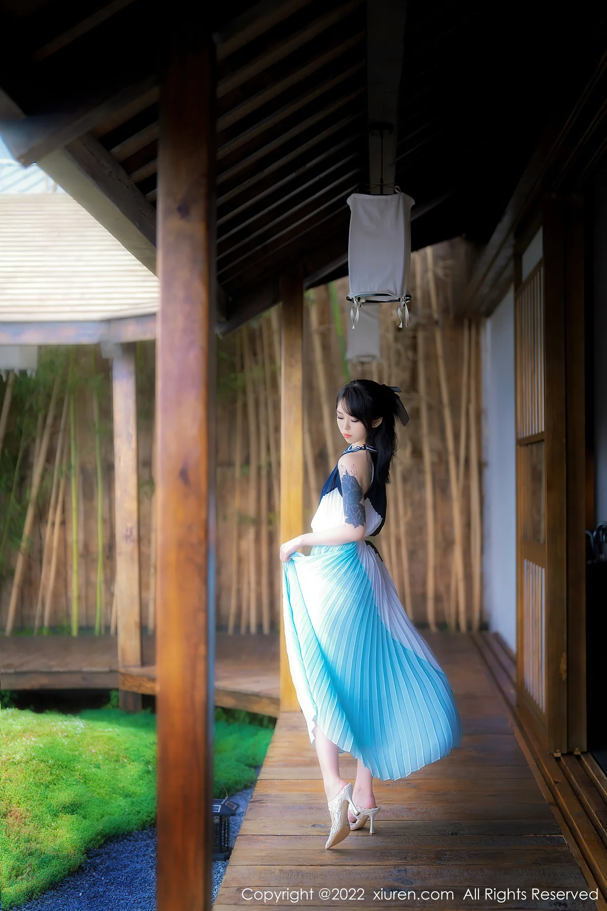 XiuRen 秀人 No.5327 蕾丝内衣 奶瓶. 大理旅拍22 - 4