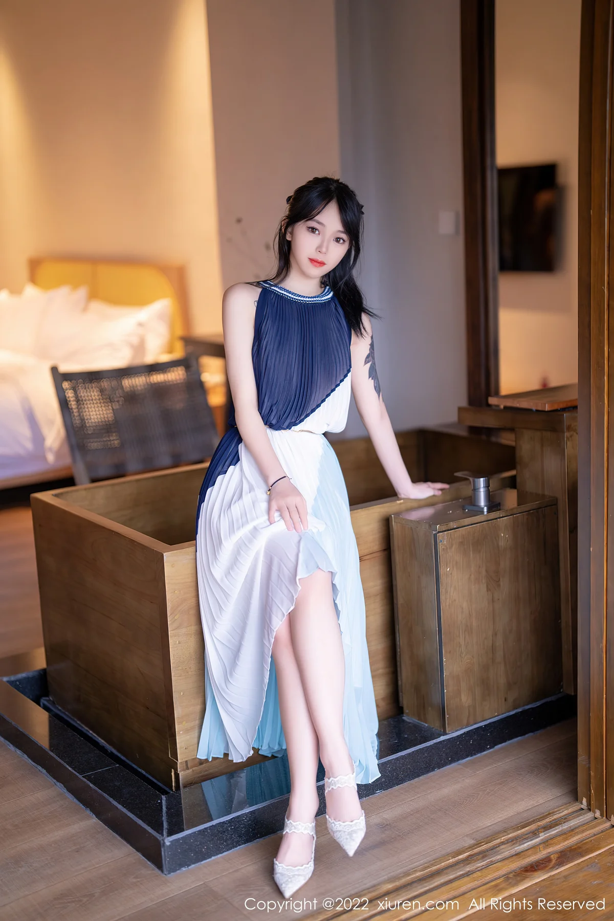 XiuRen 秀人 No.5327 蕾丝内衣 奶瓶. 大理旅拍22 - 7